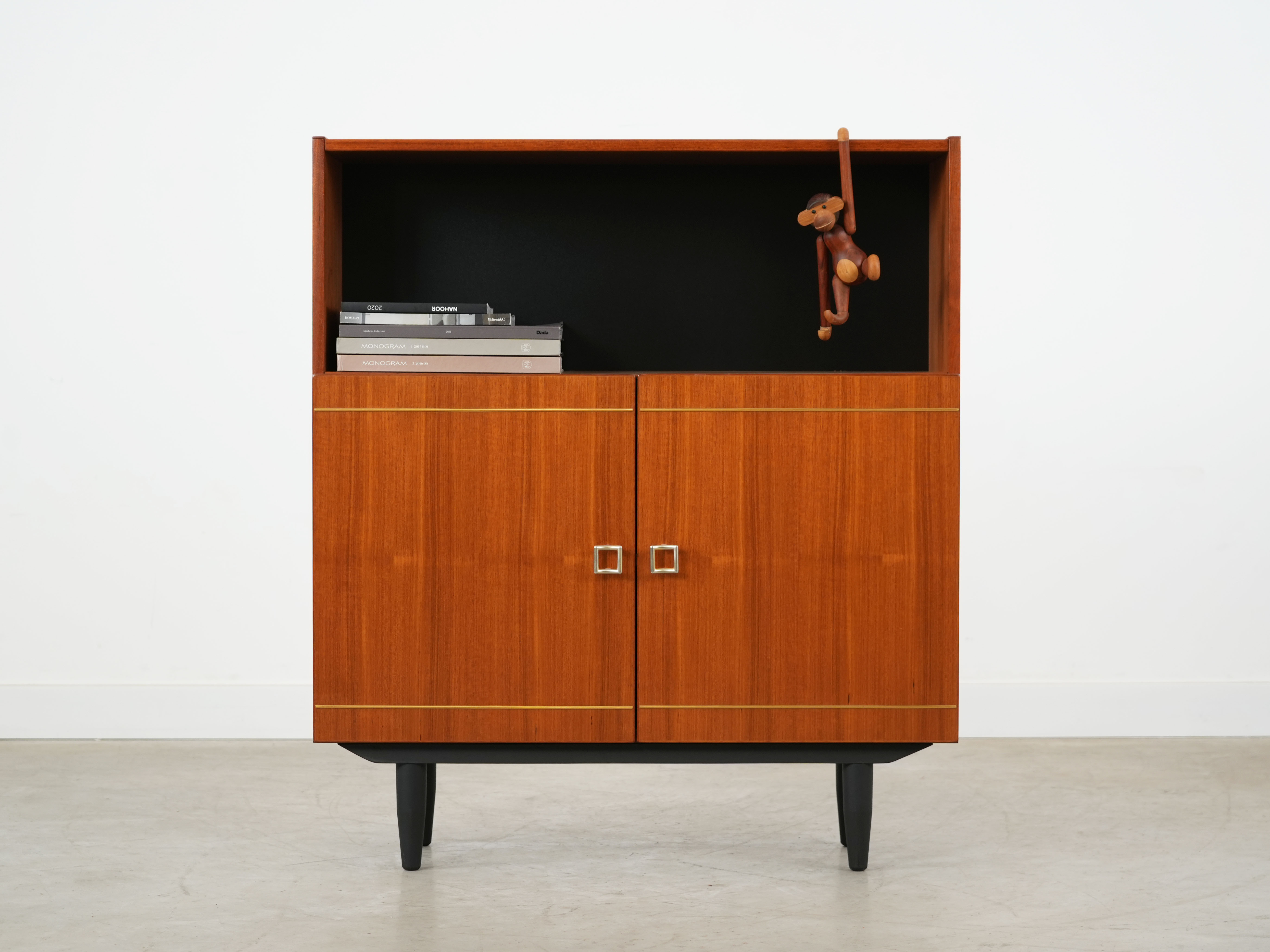 Regal Teakholz 1970er Jahre