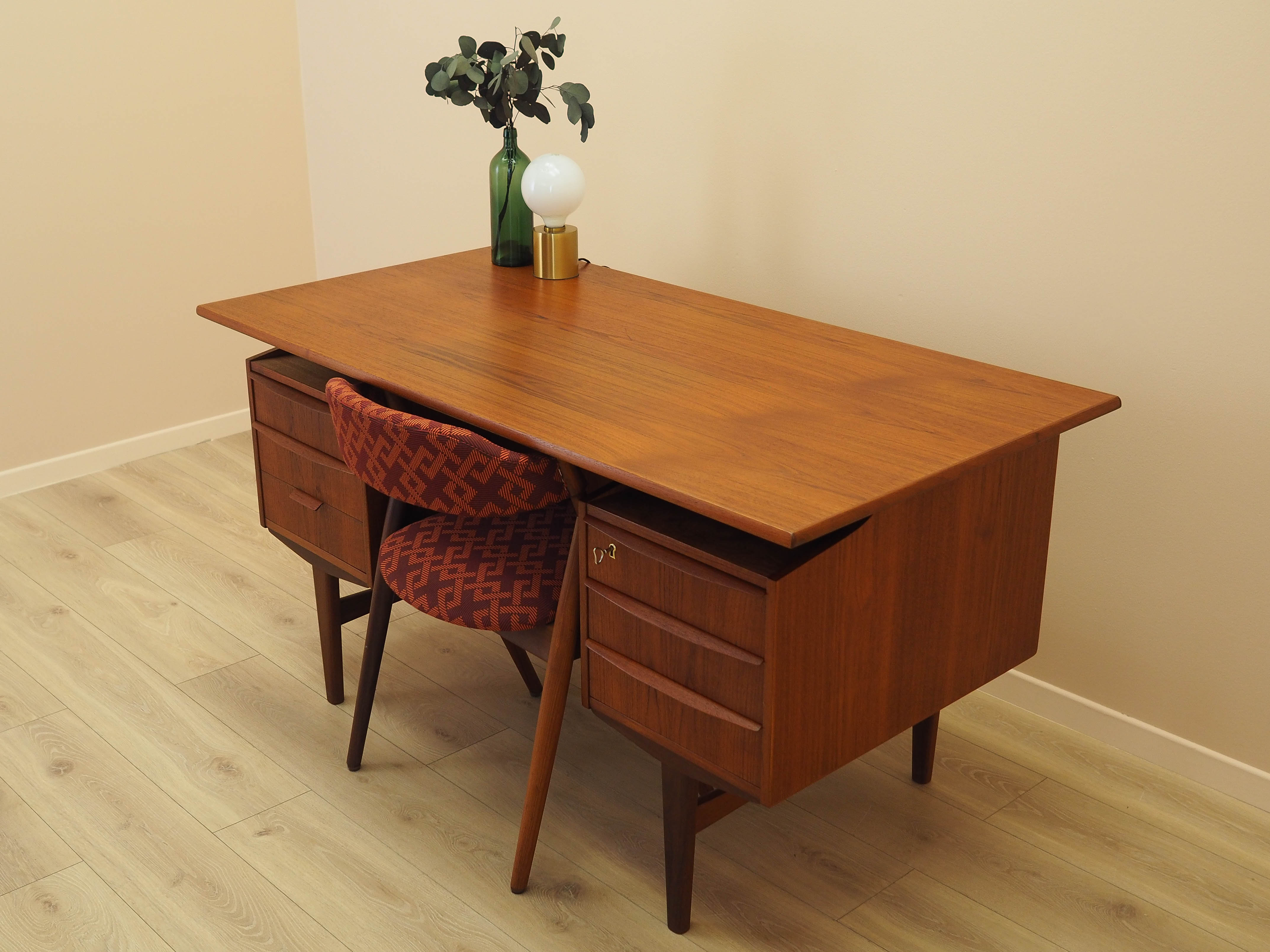 Stuhl Teak Mehrfrabig