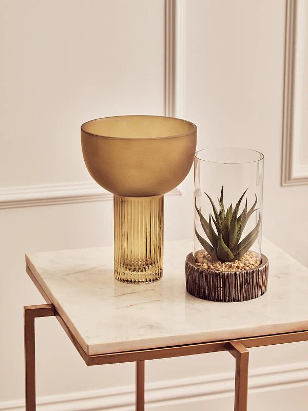 Beistelltisch Shalimar mit goldenen Beinen

