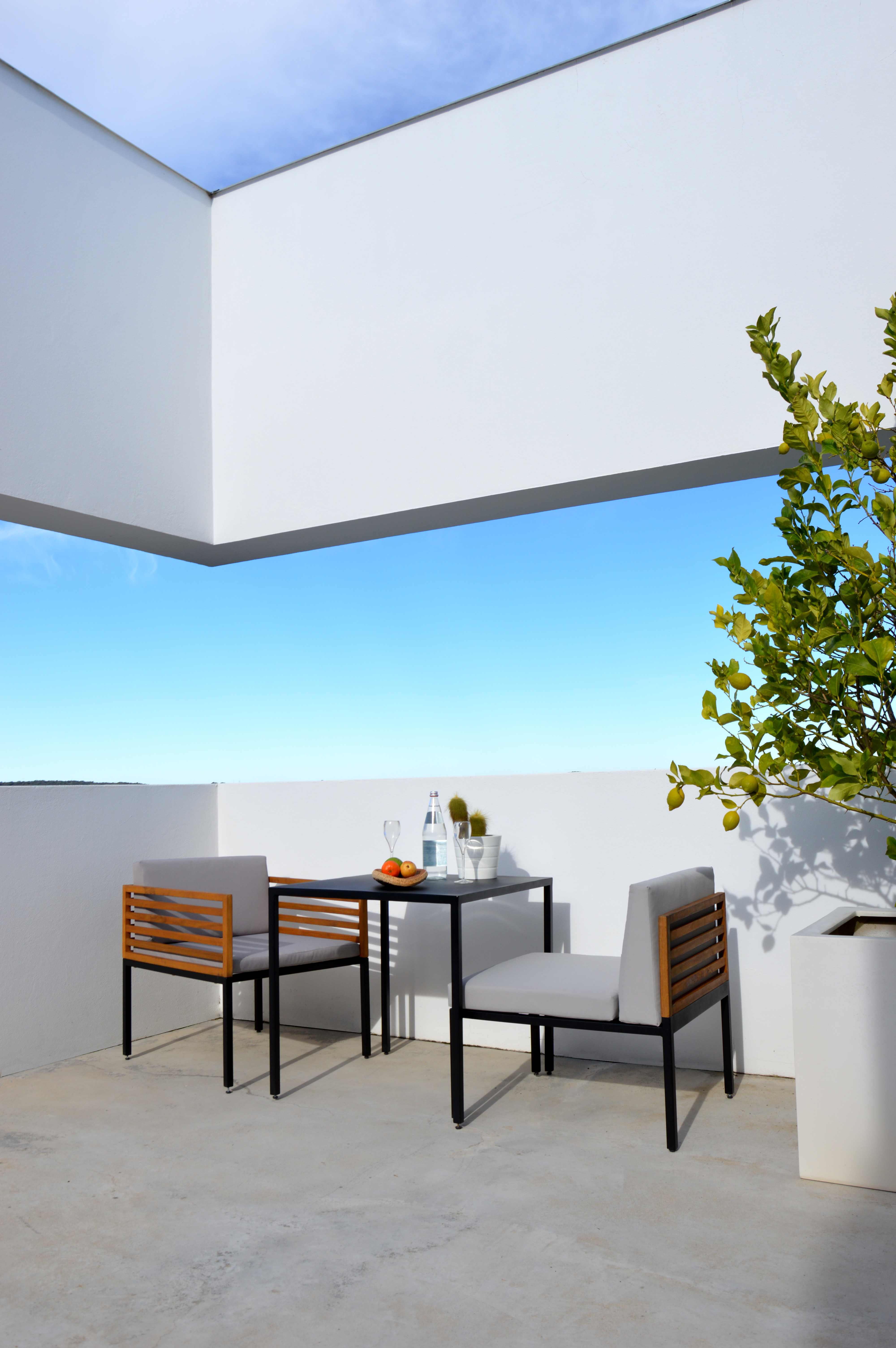 L07 Set di mobili da balcone in legno di acacia nero