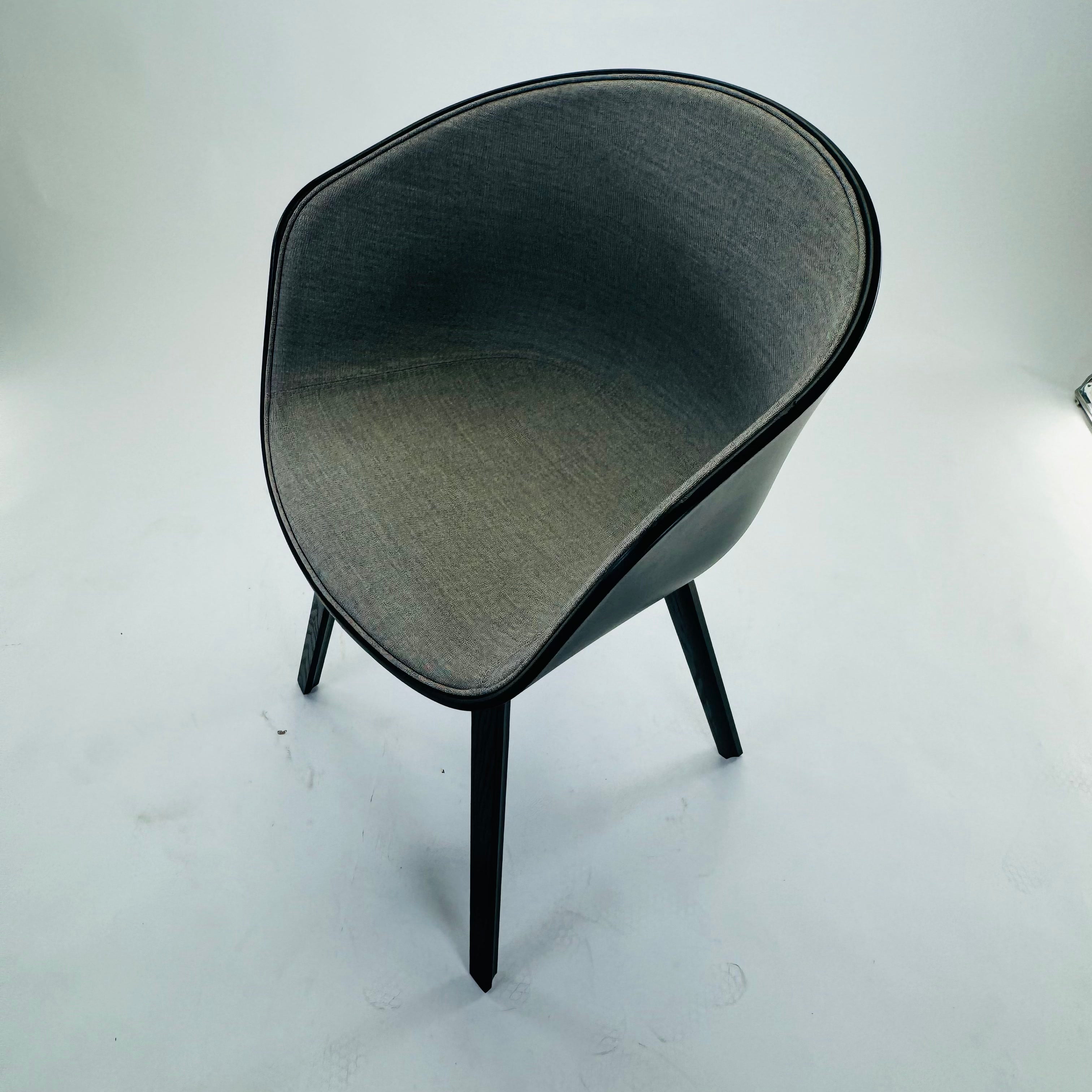 ACC About A Chair HAY Vollpolster Schwarz