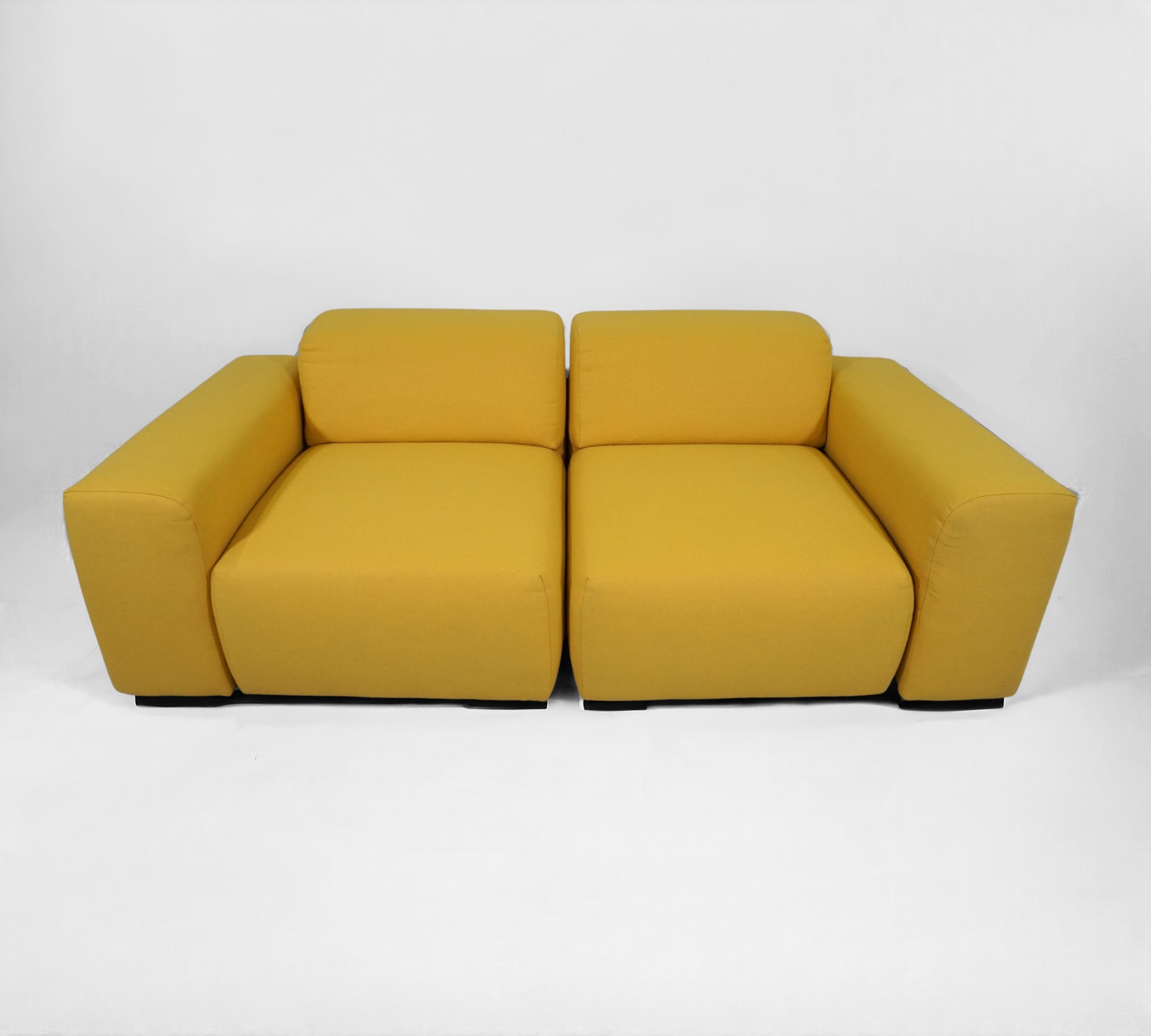 Pyllow Sofa 2-Sitzer Strukturgewebe Senfgelb