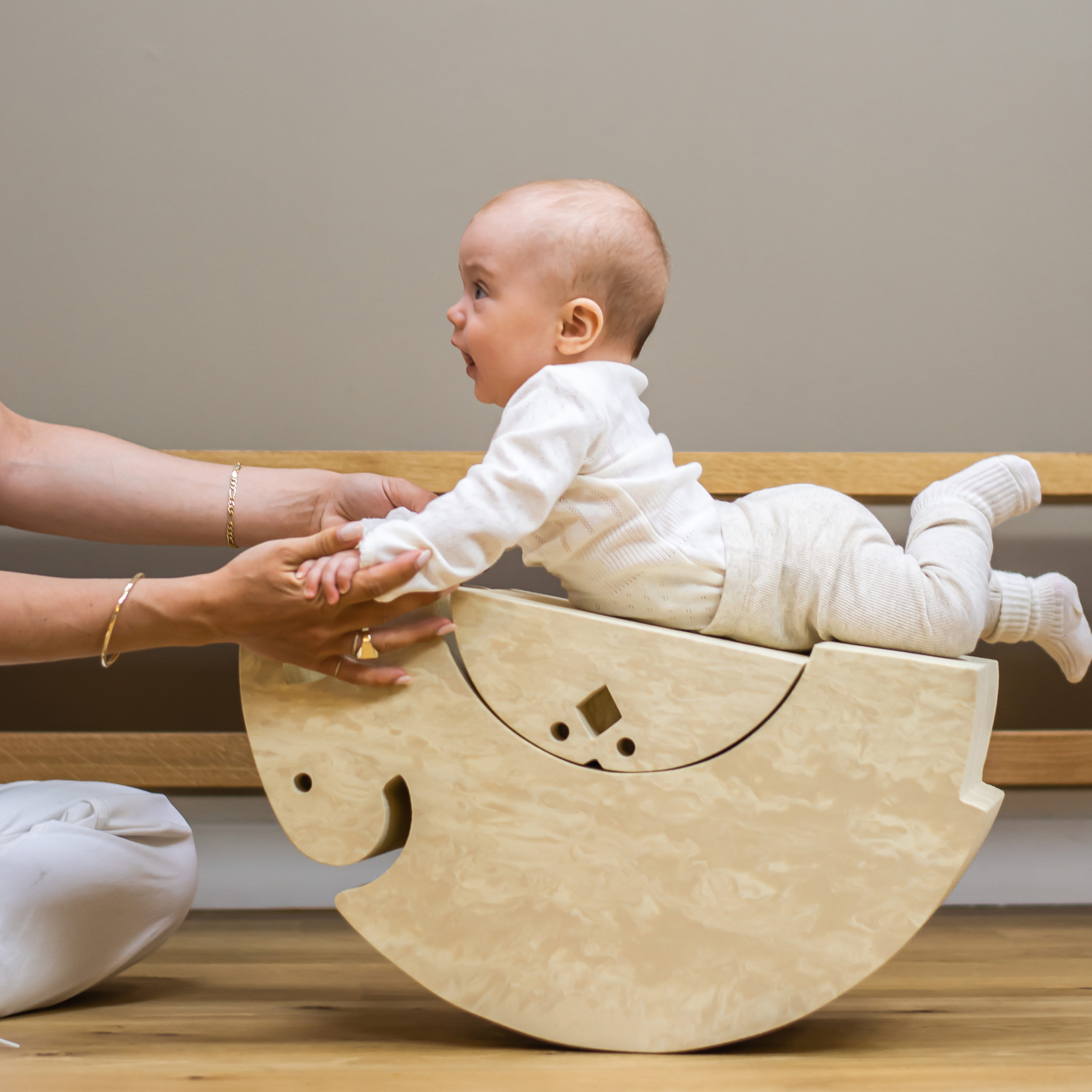 Elephant Large stool Sand
