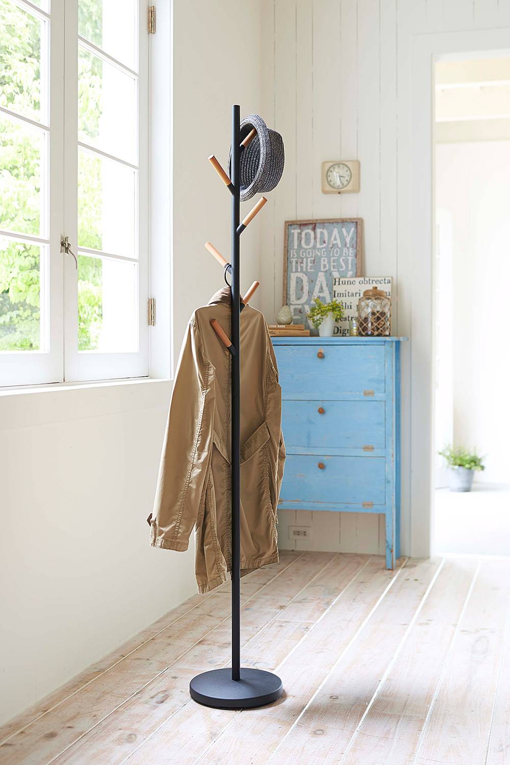 Plain Garderobenständer Esche Teilmassiv Stahl Schwarz