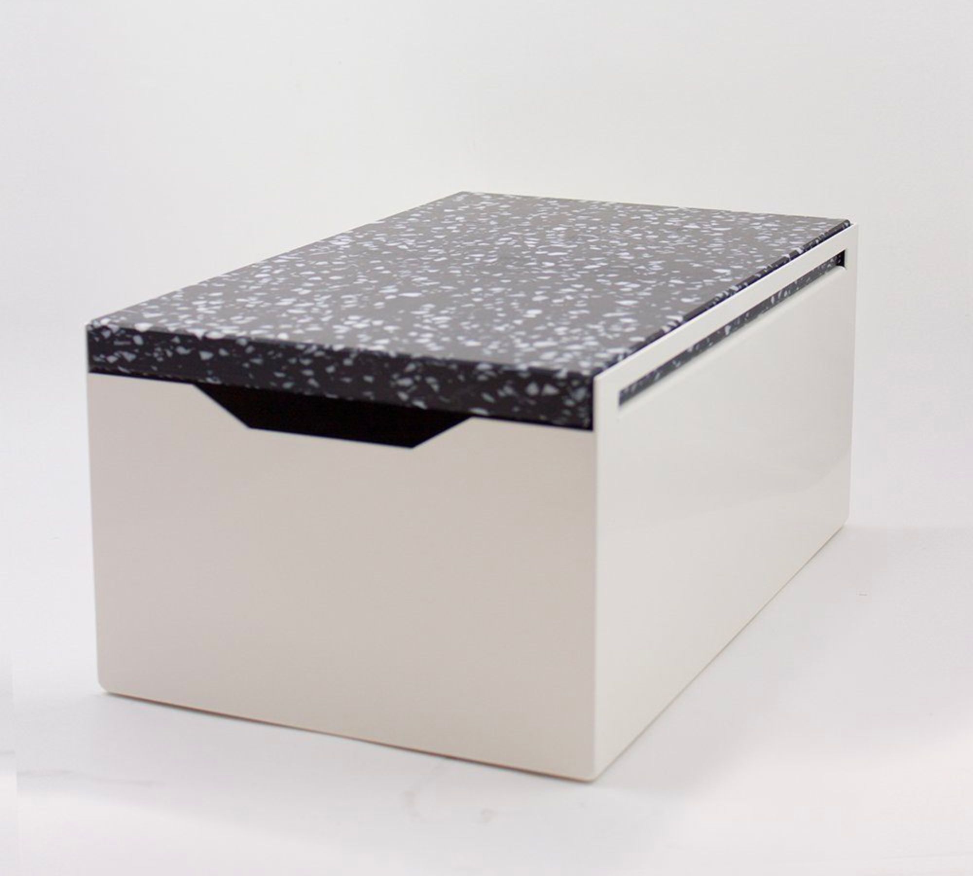 Brotbox Metall Weiß