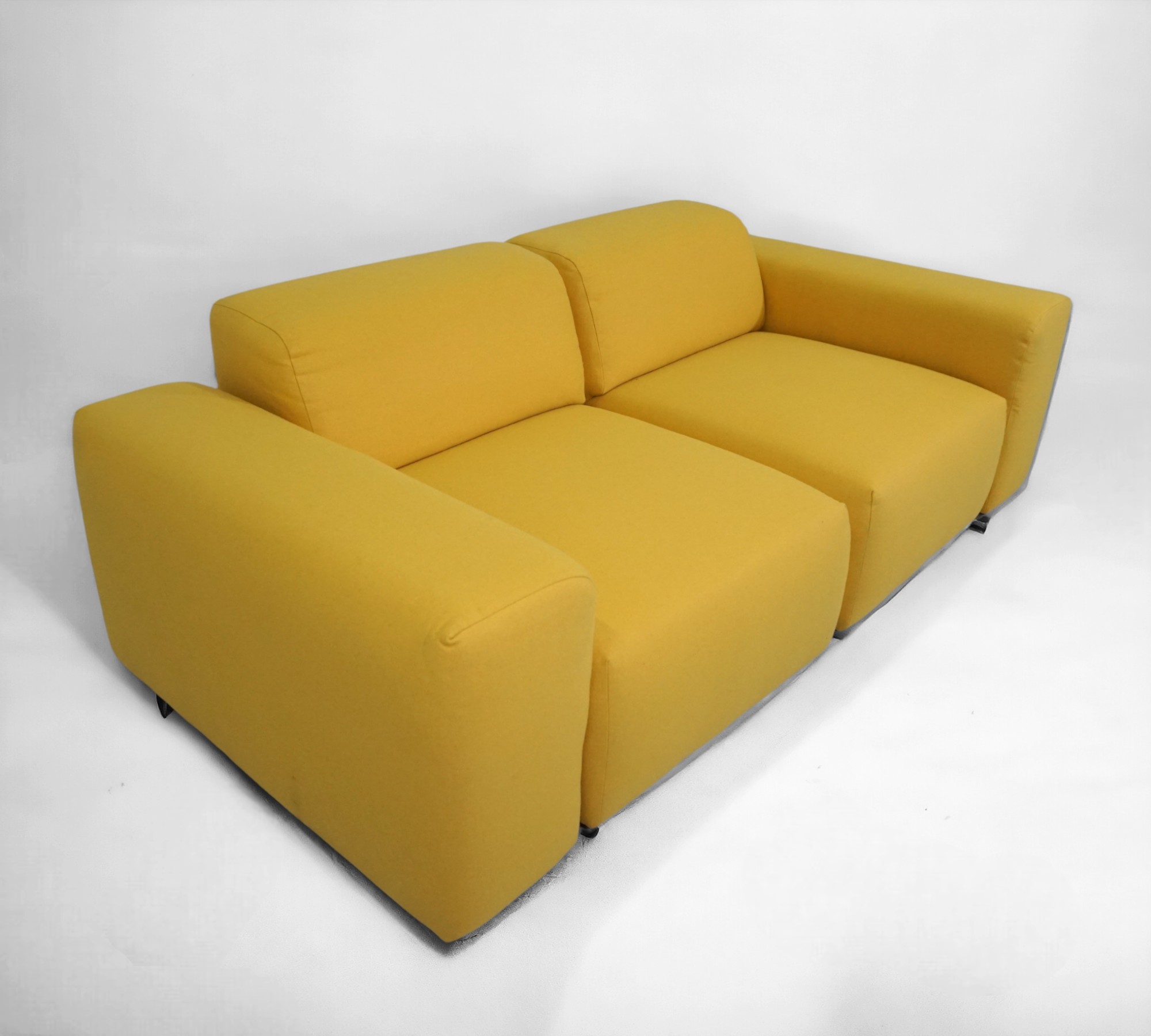 Pyllow Sofa 2-Sitzer Strukturgewebe Senfgelb