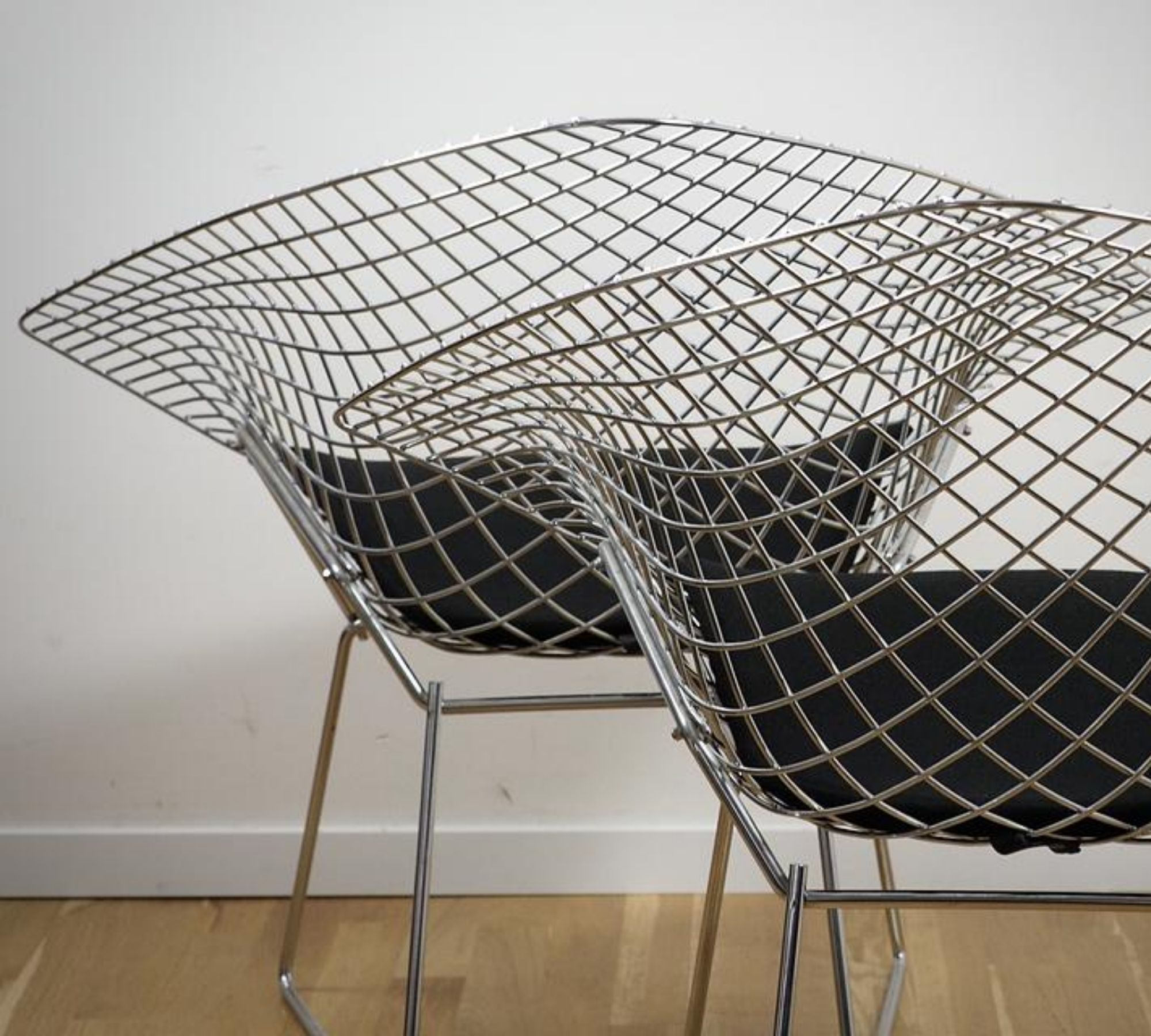 Bertoia Diamond Chair Silver with black cushion