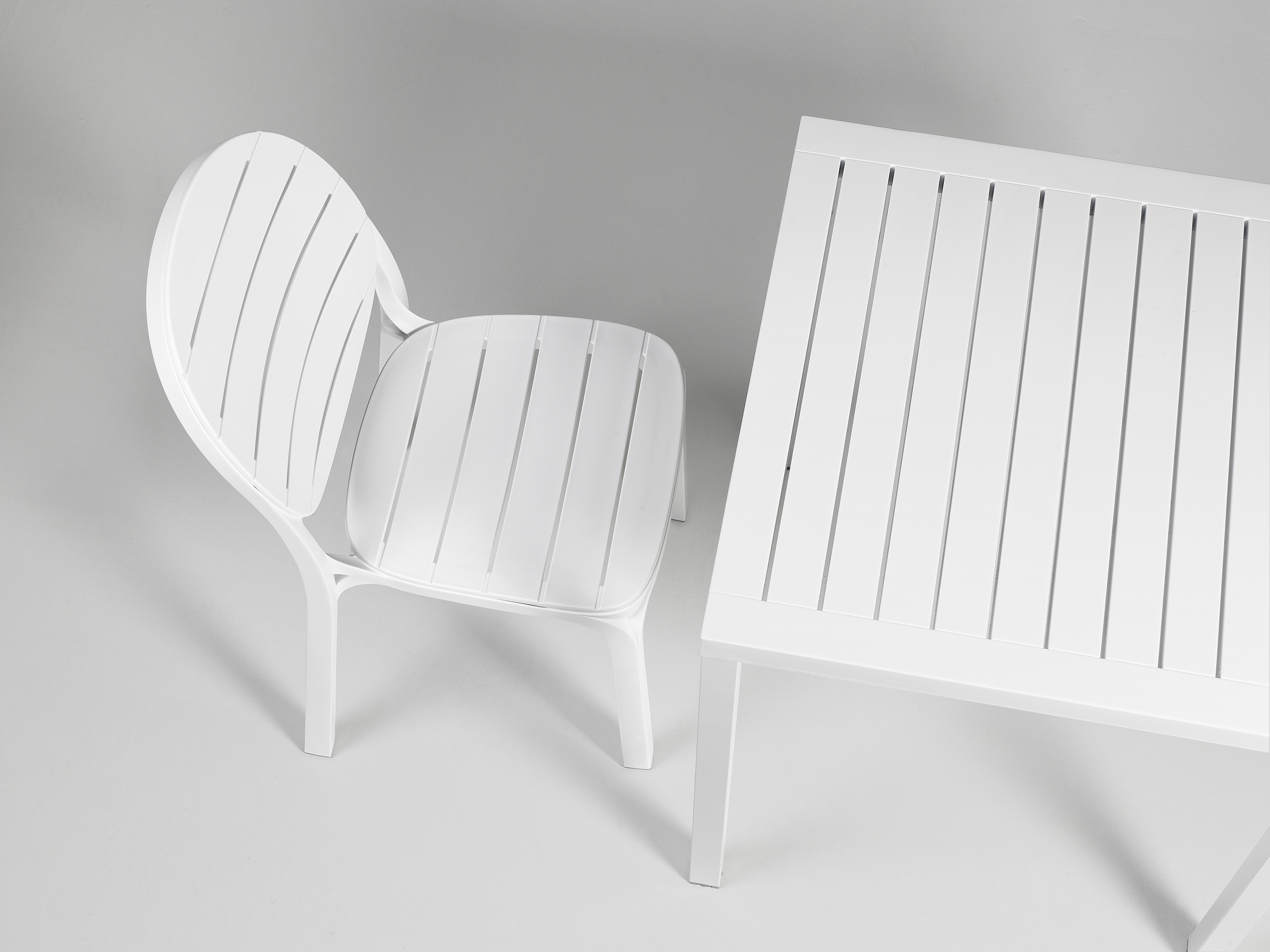 Cube 80 Gartentisch Kunststoff Metall Weiß