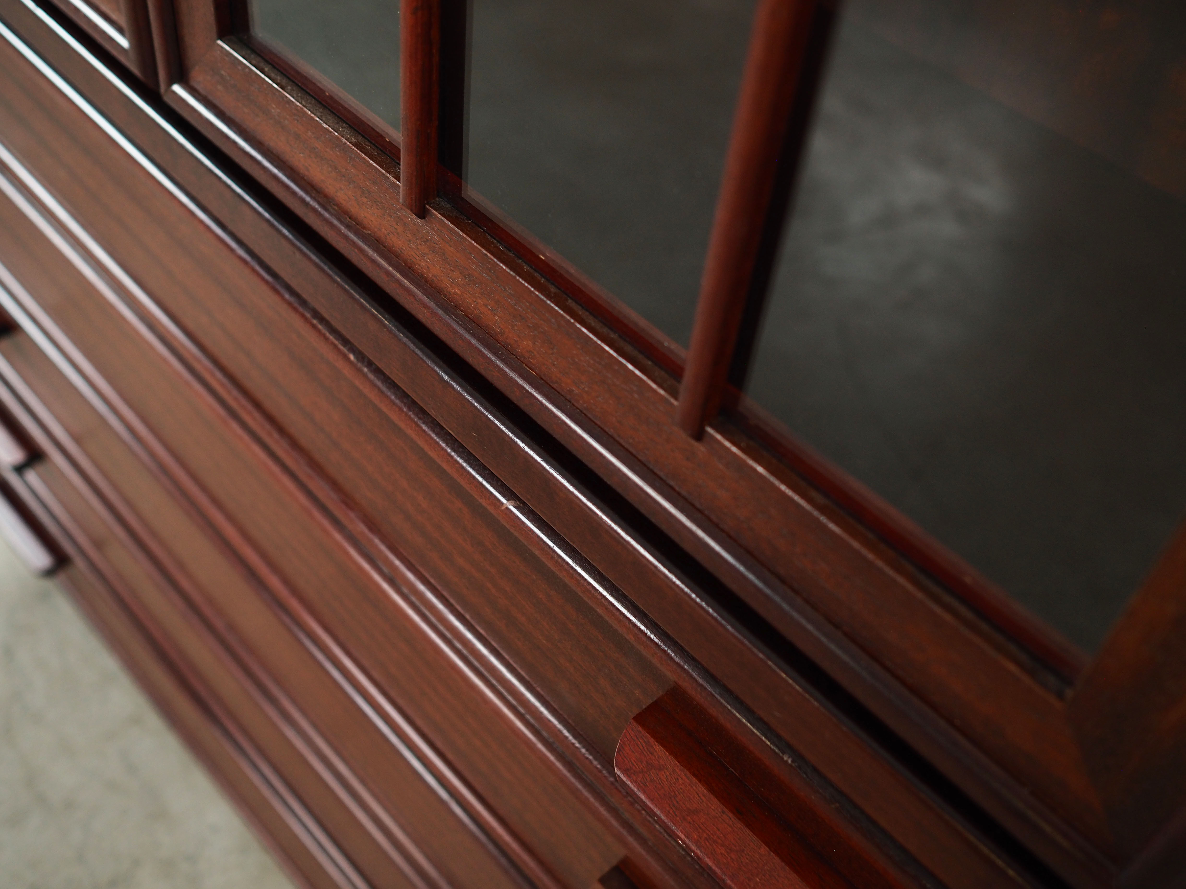 Mahogany showcase 1970 Jahre