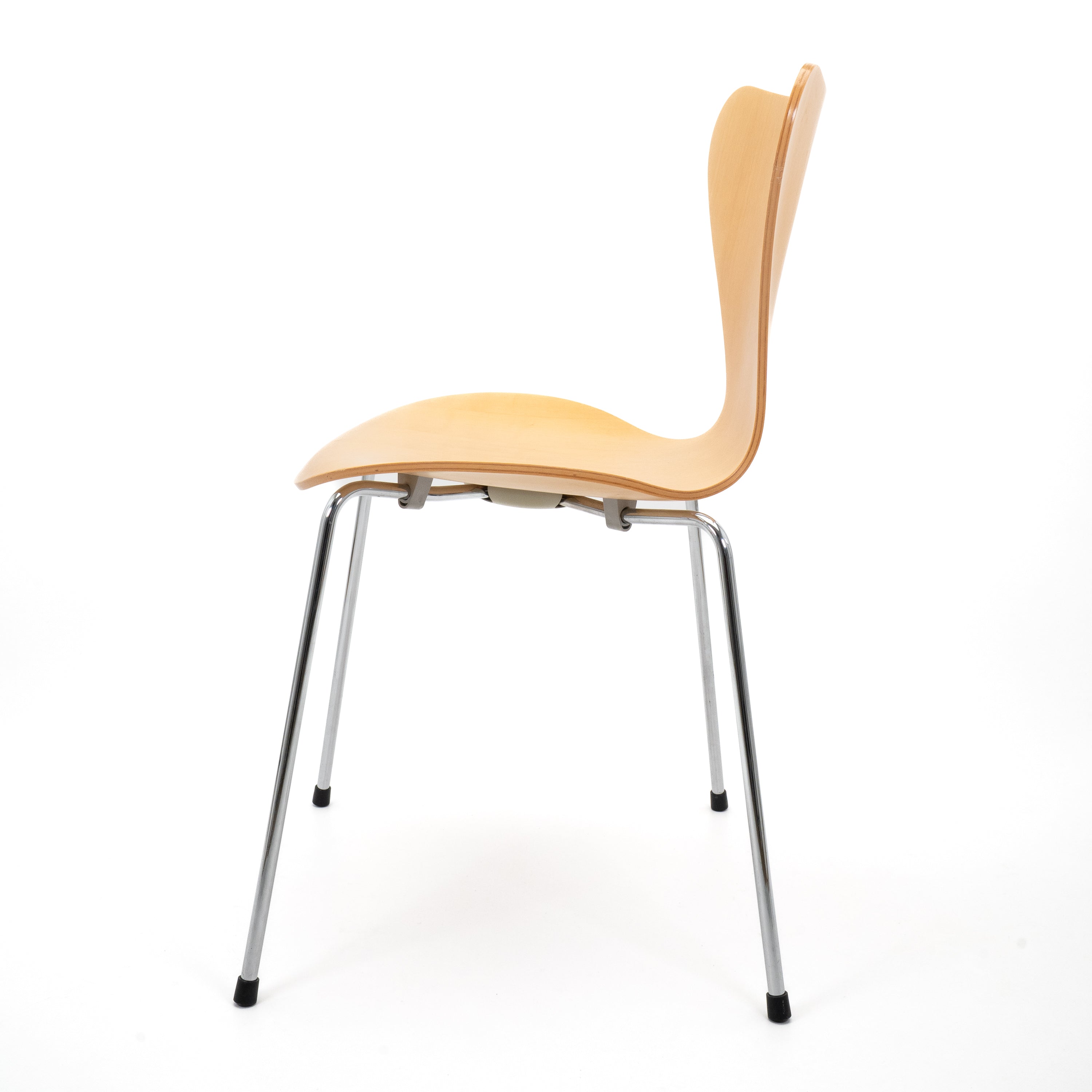 Series 7 Chair Chrome Maple by Fritz Hansen
