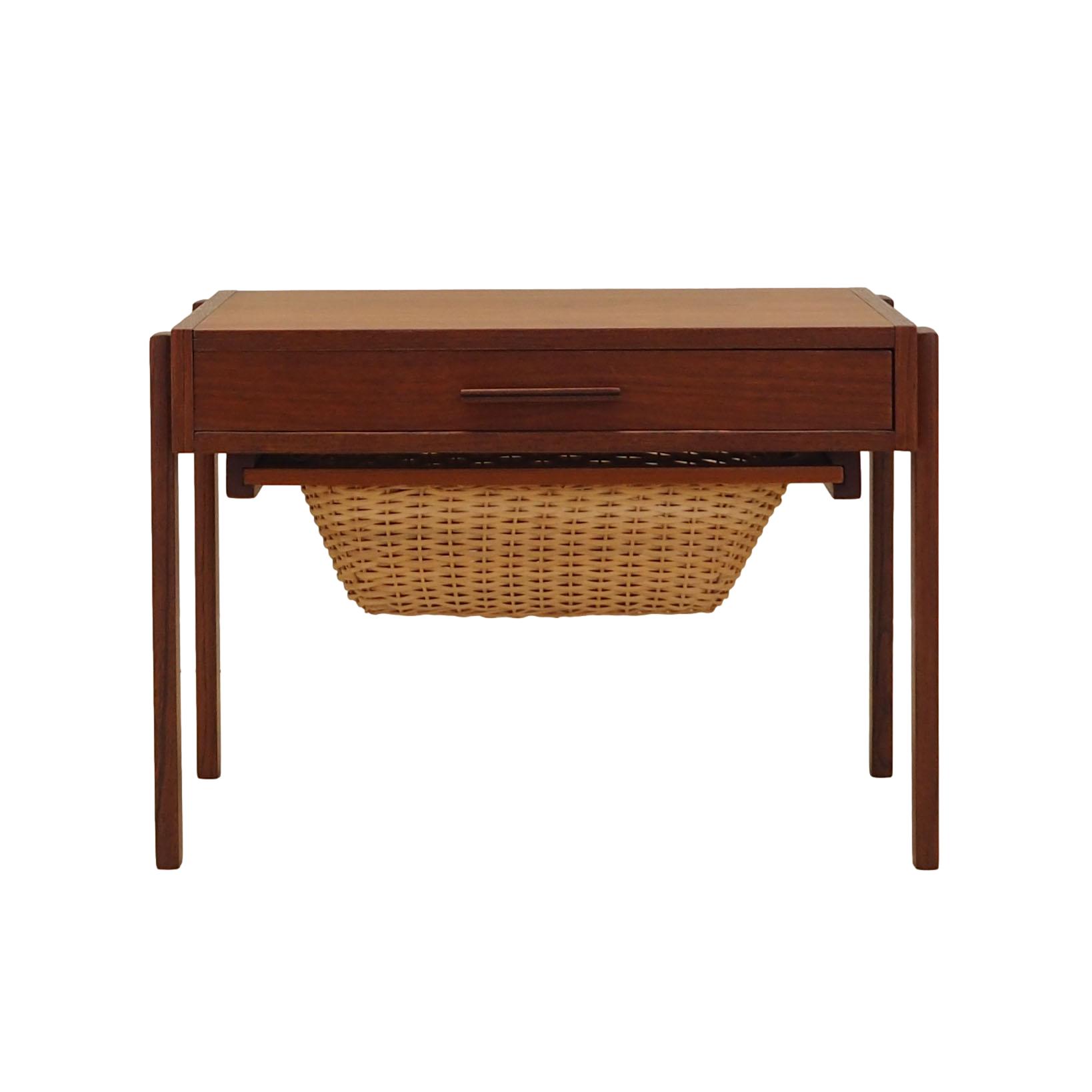 Coffee table teak wood 1970s