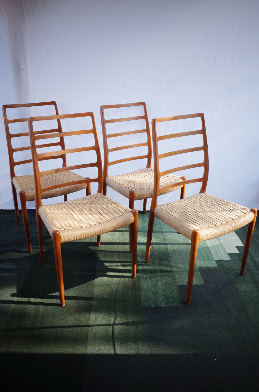 4x Dänische Teak Stühle Modell 82 Braun