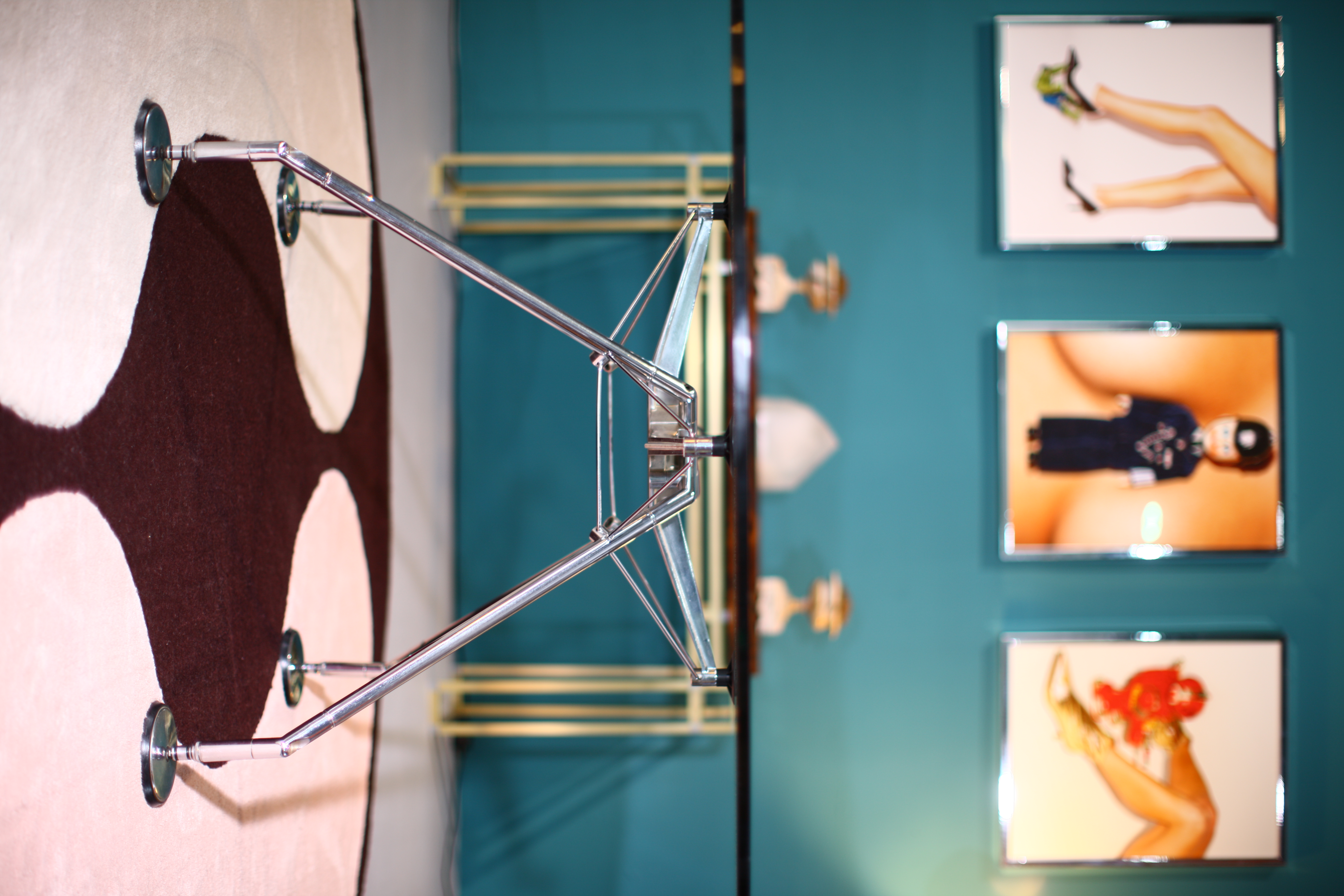 Nomos Dining Table Glass 1986 ø150cm