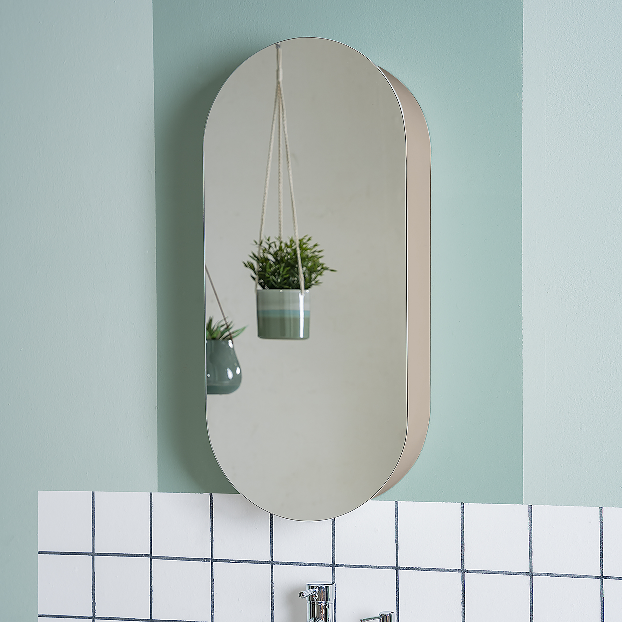 Lindholm Spiegelschrank Oval Taupe