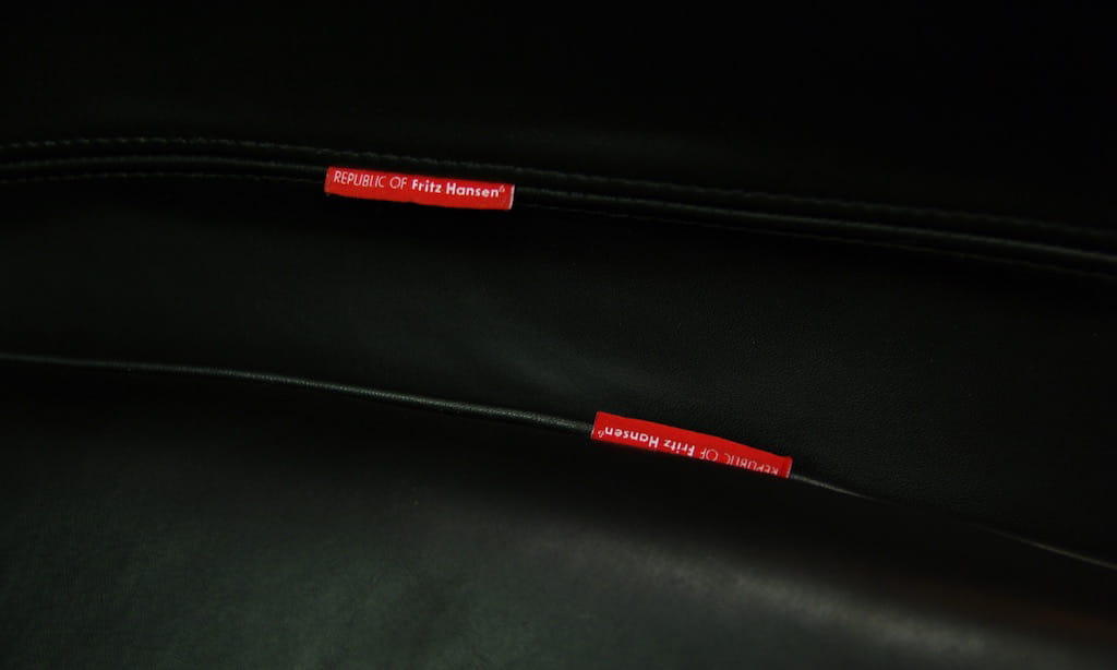 Egg Chair Arne Jacobsen Leather Black