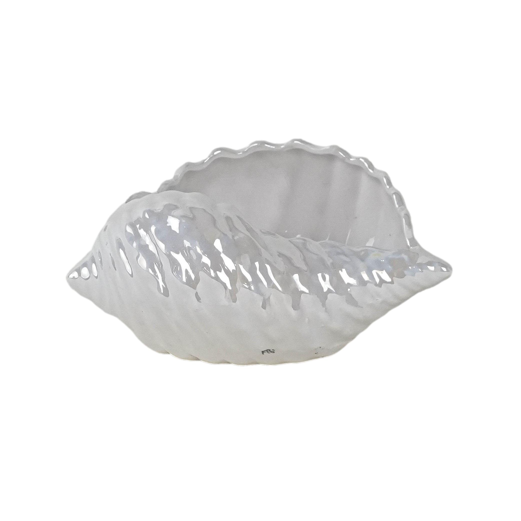 Decorative porcelain shell-shaped bowl White 1970s
