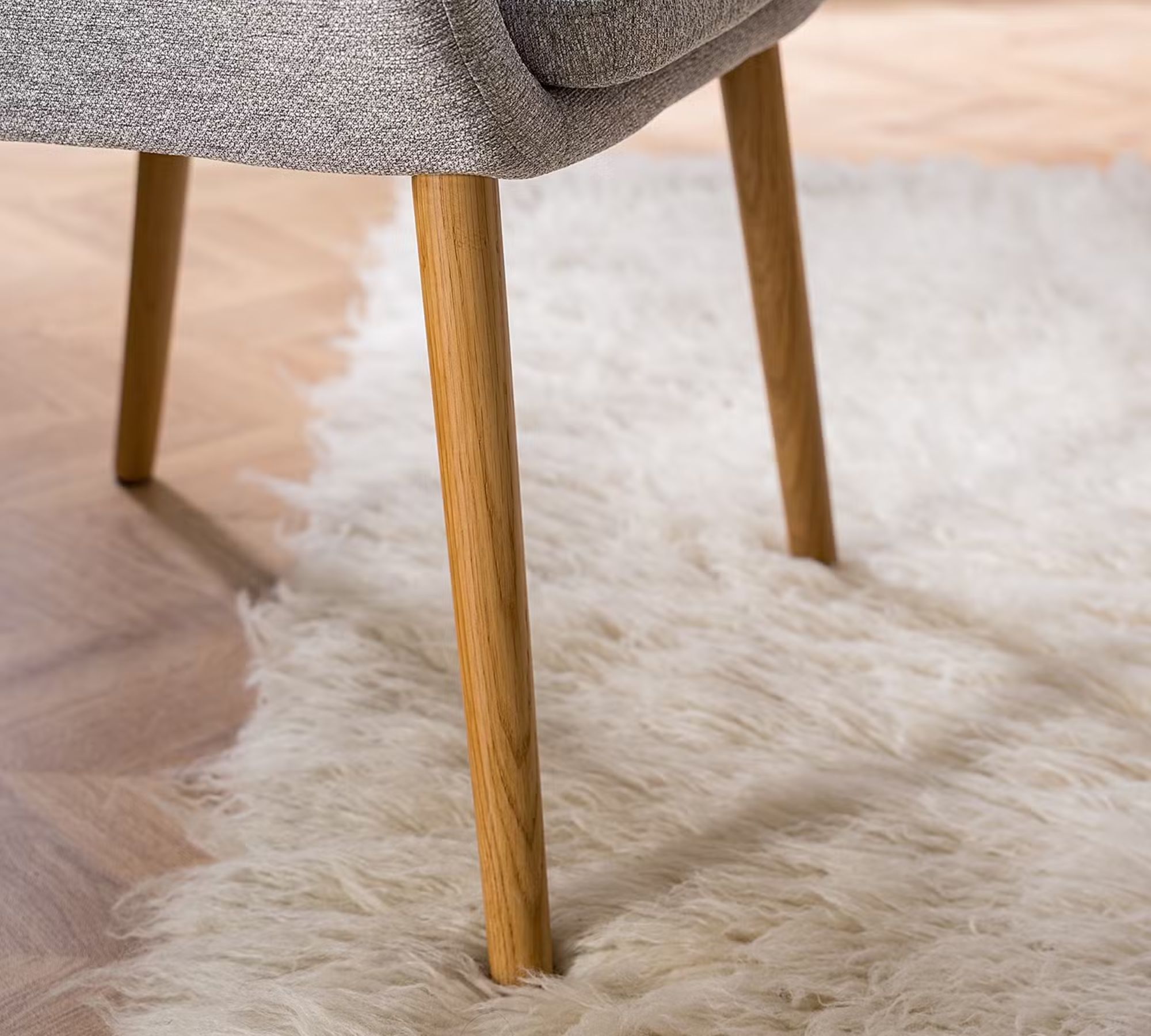 Armlehnstuhl Holz Webstoff Hellgrau