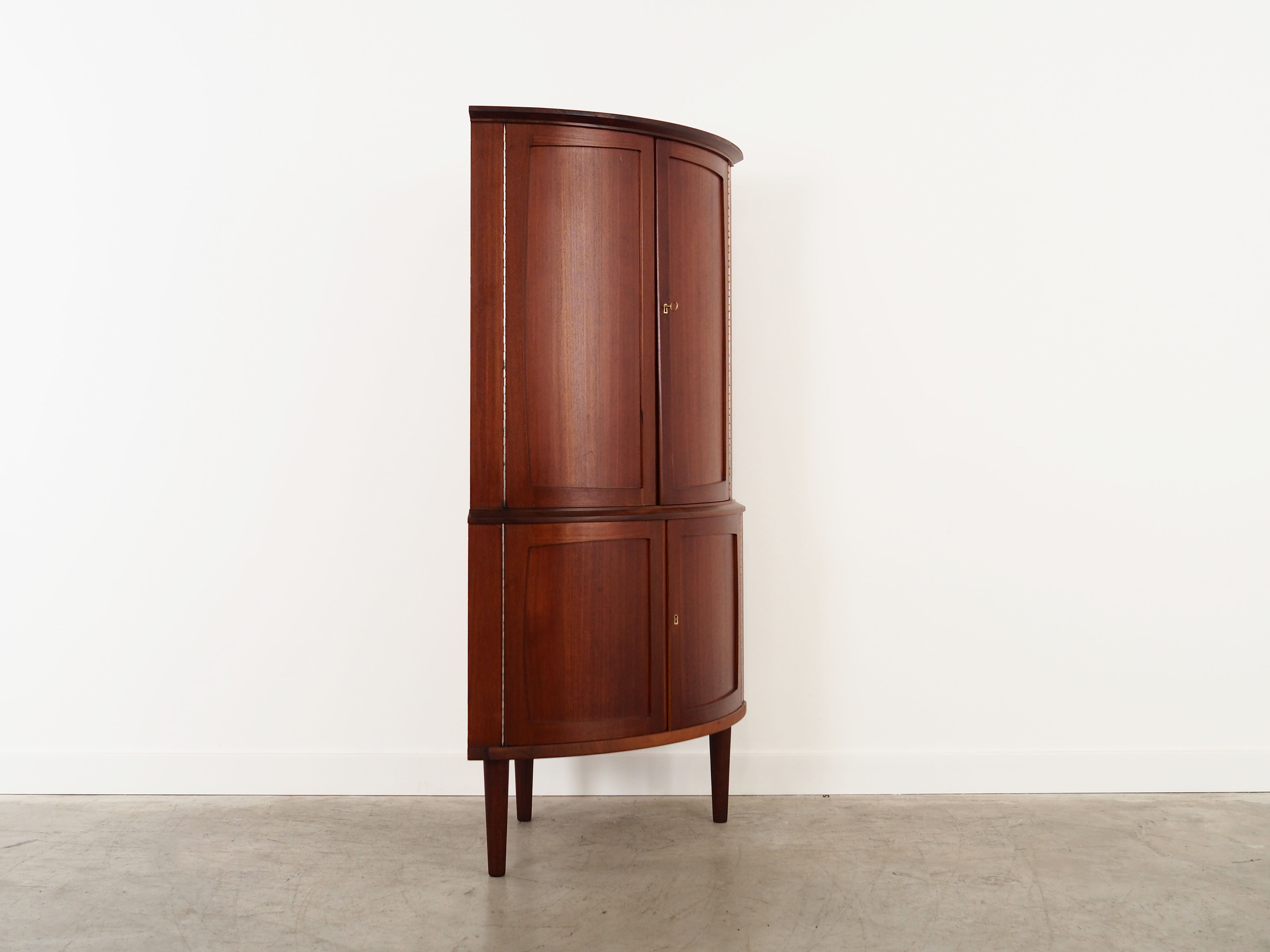 Eckschrank Teakholz 1970er Jahre