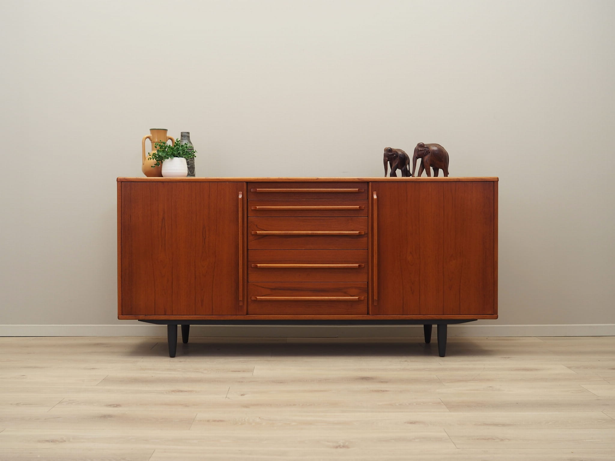 Vintage Sideboard Teakholz Braun 1970er Jahre