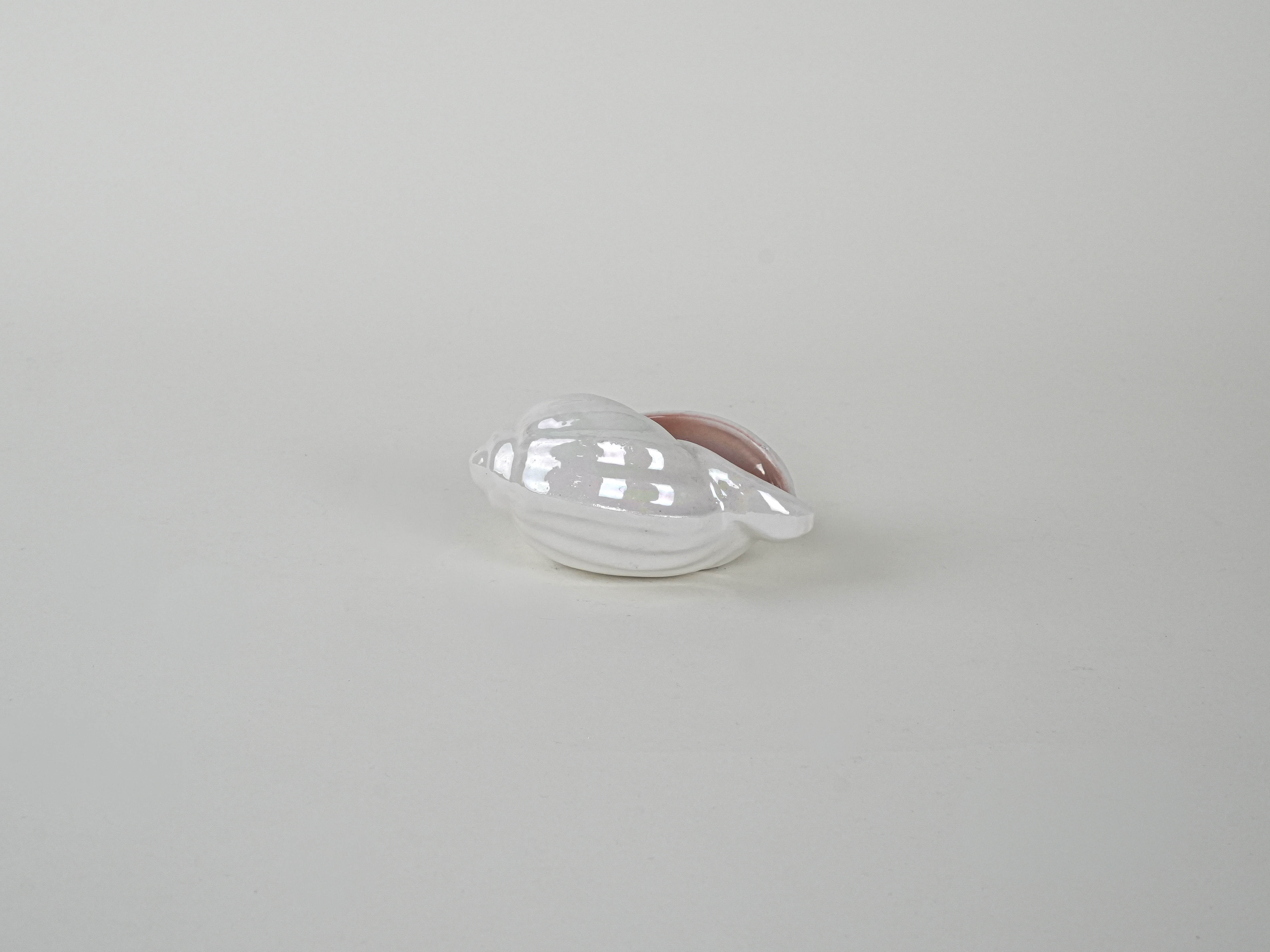 Porcelain snail white 1970s