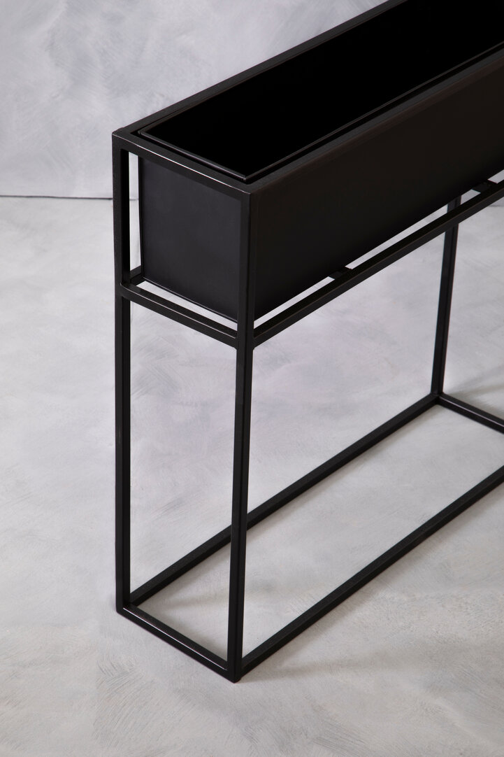 Asher Planter Black
