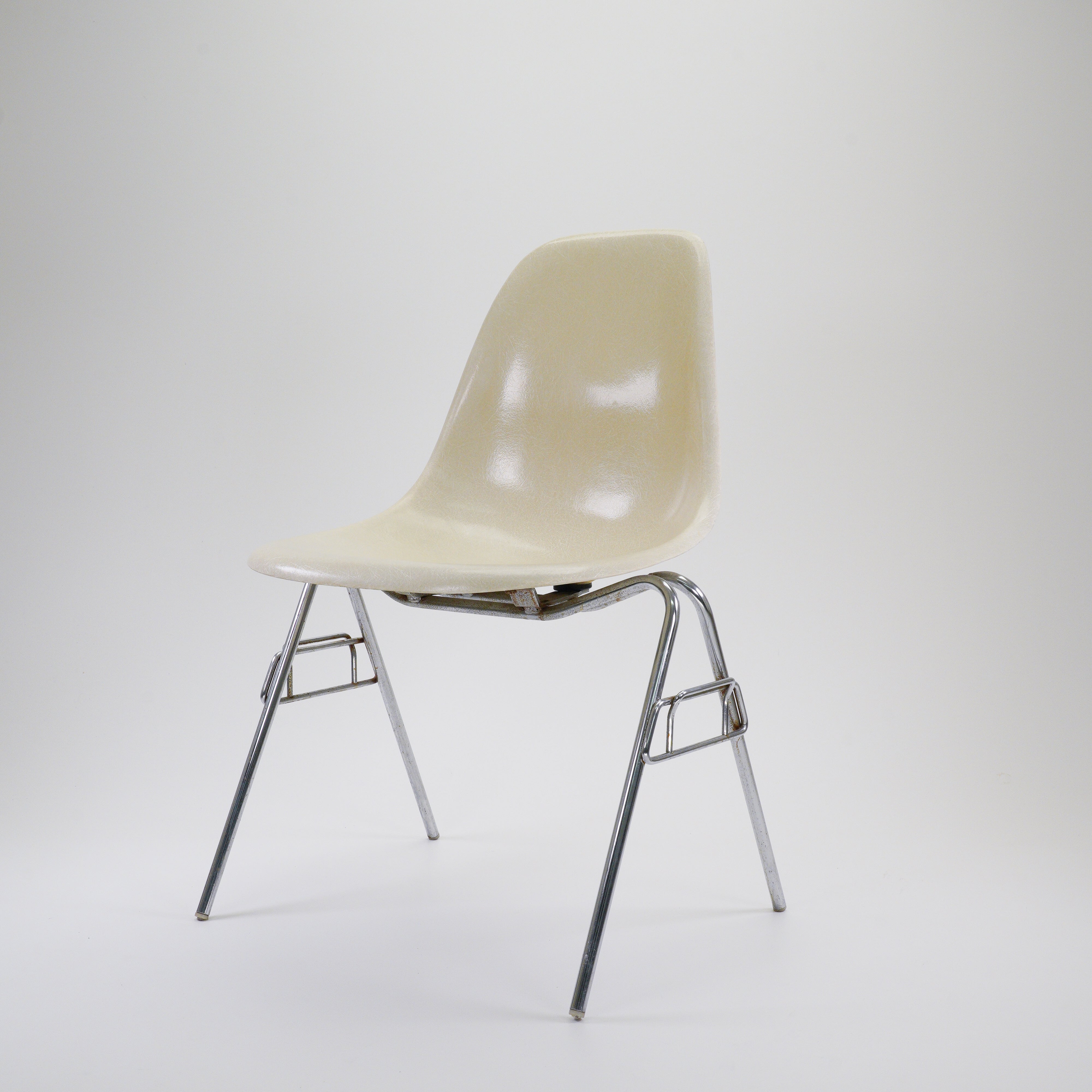 Eames DSS Side Chair Fiberglas Beige