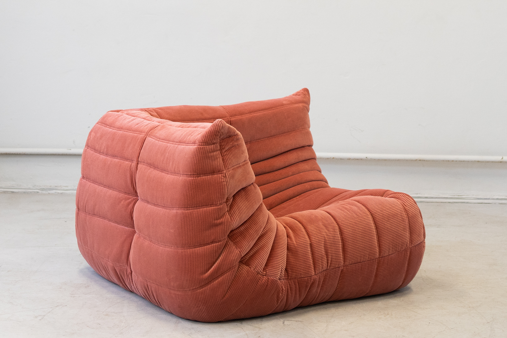 Togo Ecksofa Cord Coral