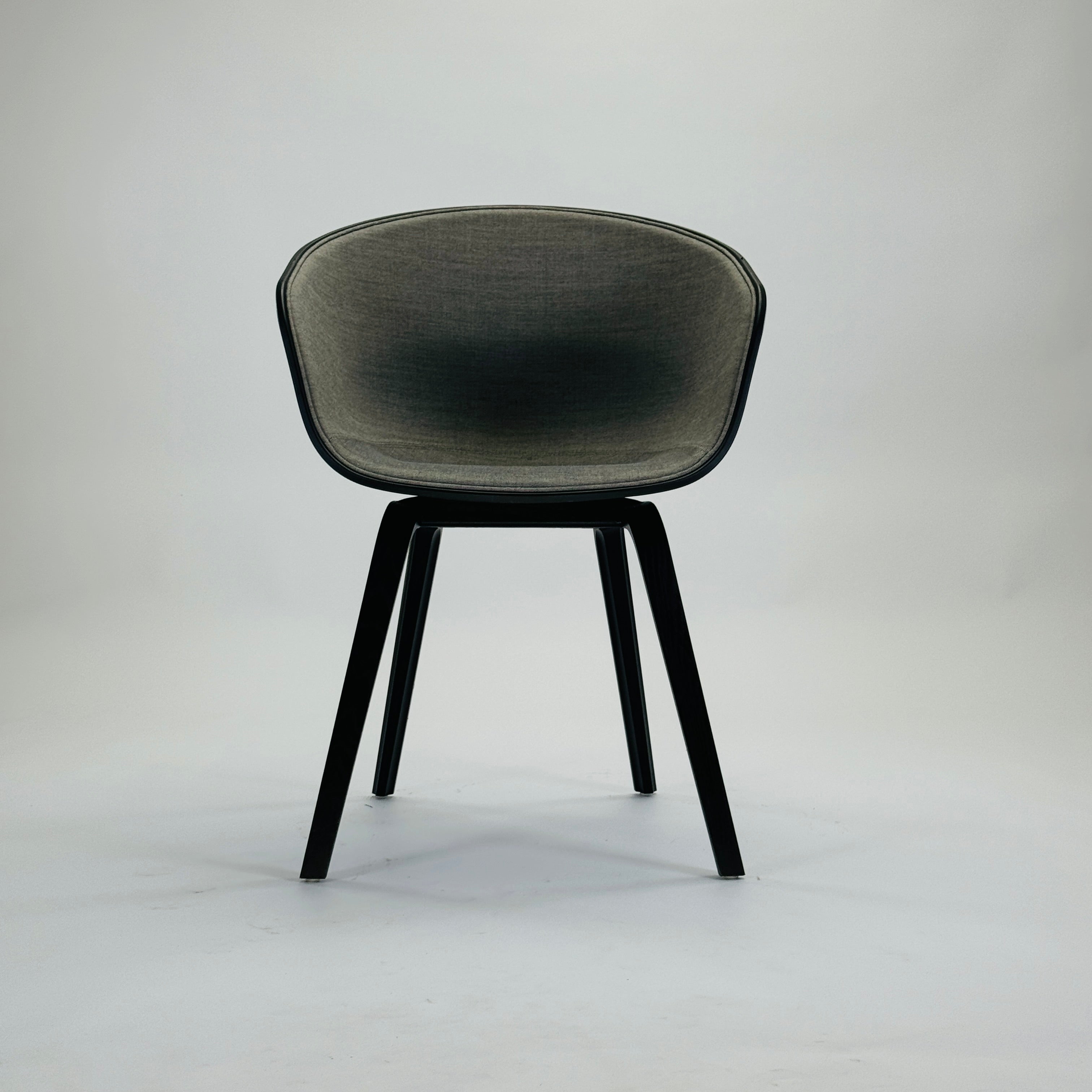 ACC About A Chair HAY Vollpolster Schwarz