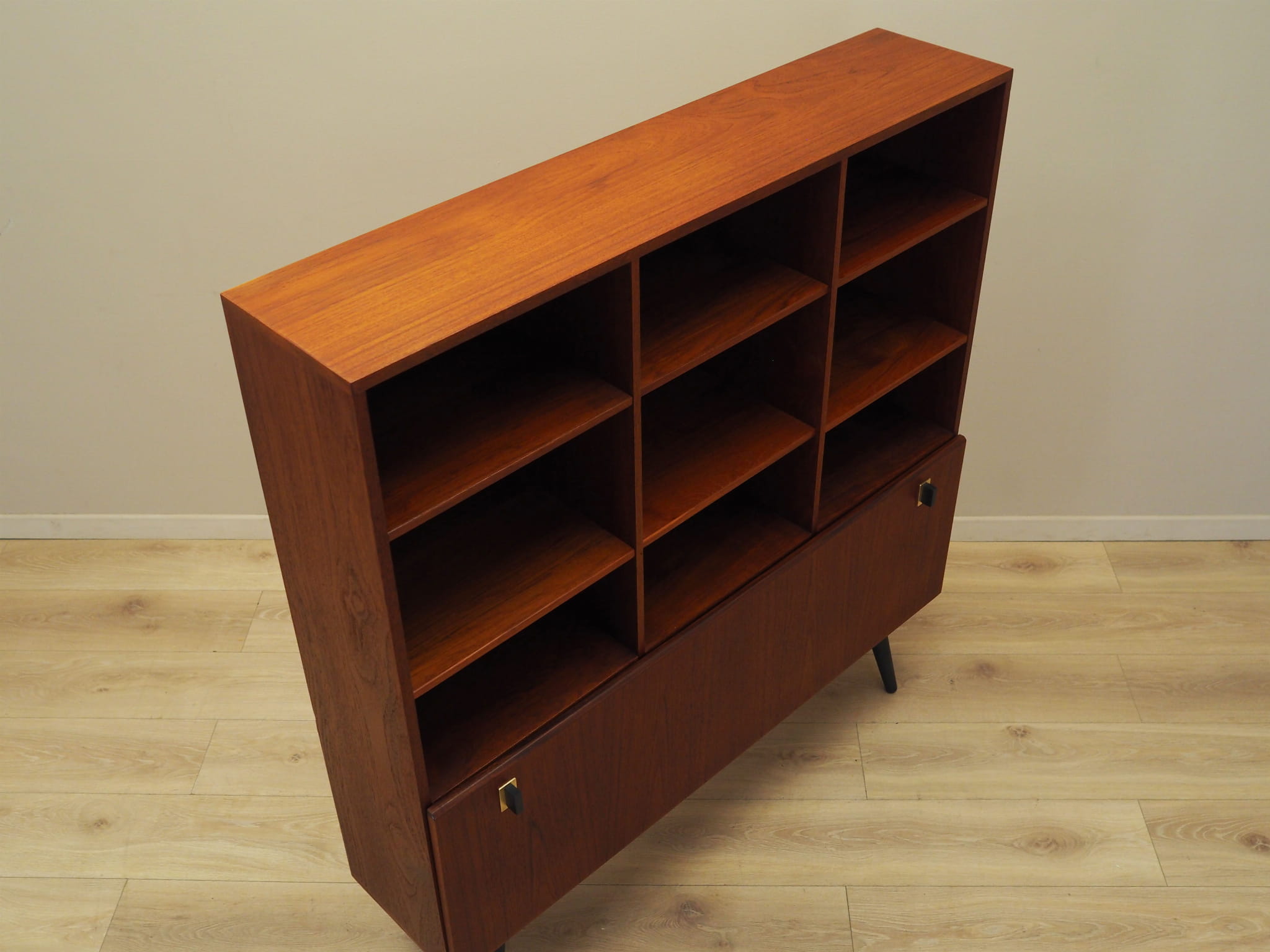 Regal Teakholz 1970er Jahre