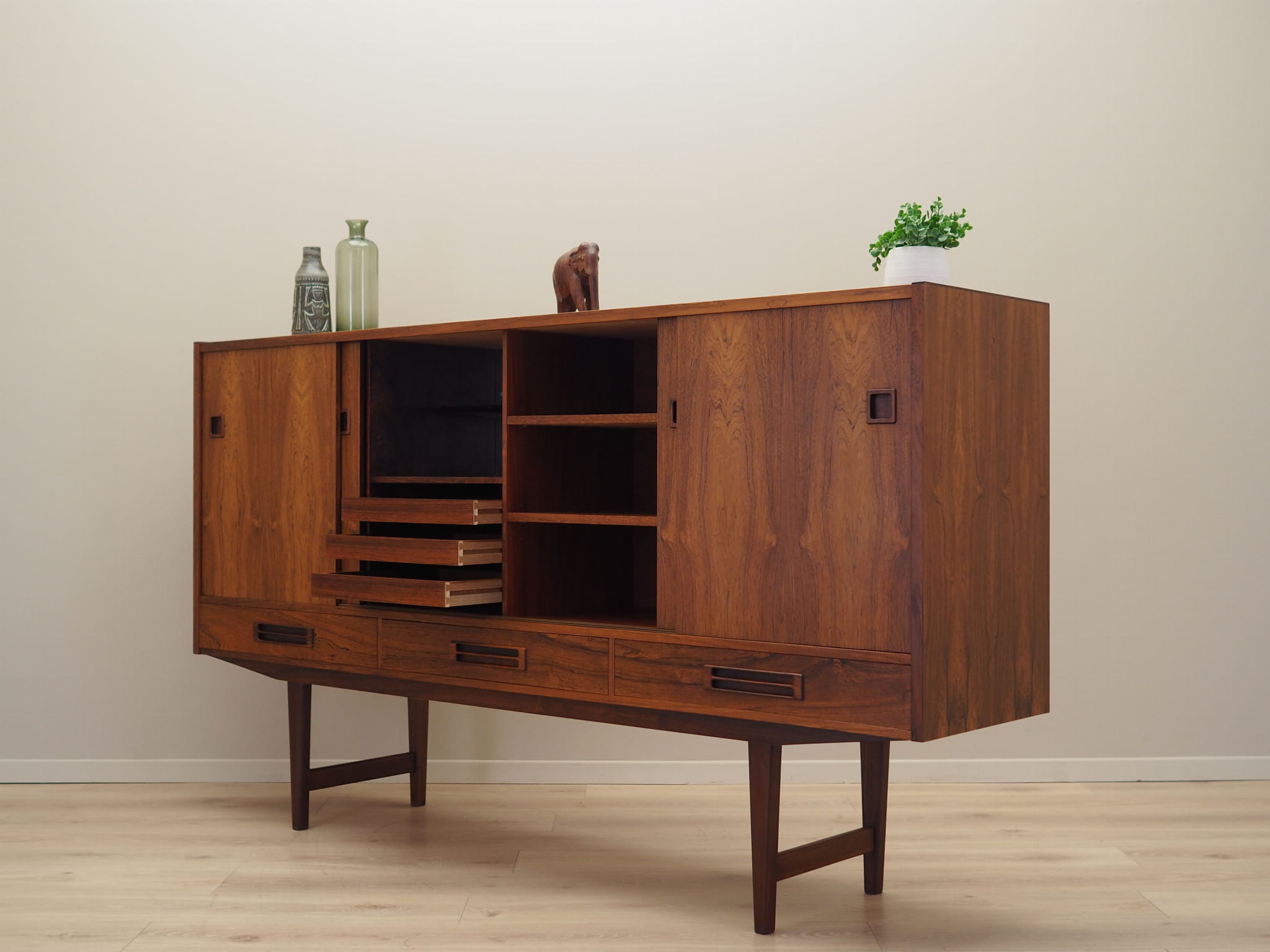 Highboard Rosenholz Braun 1960er Jahre