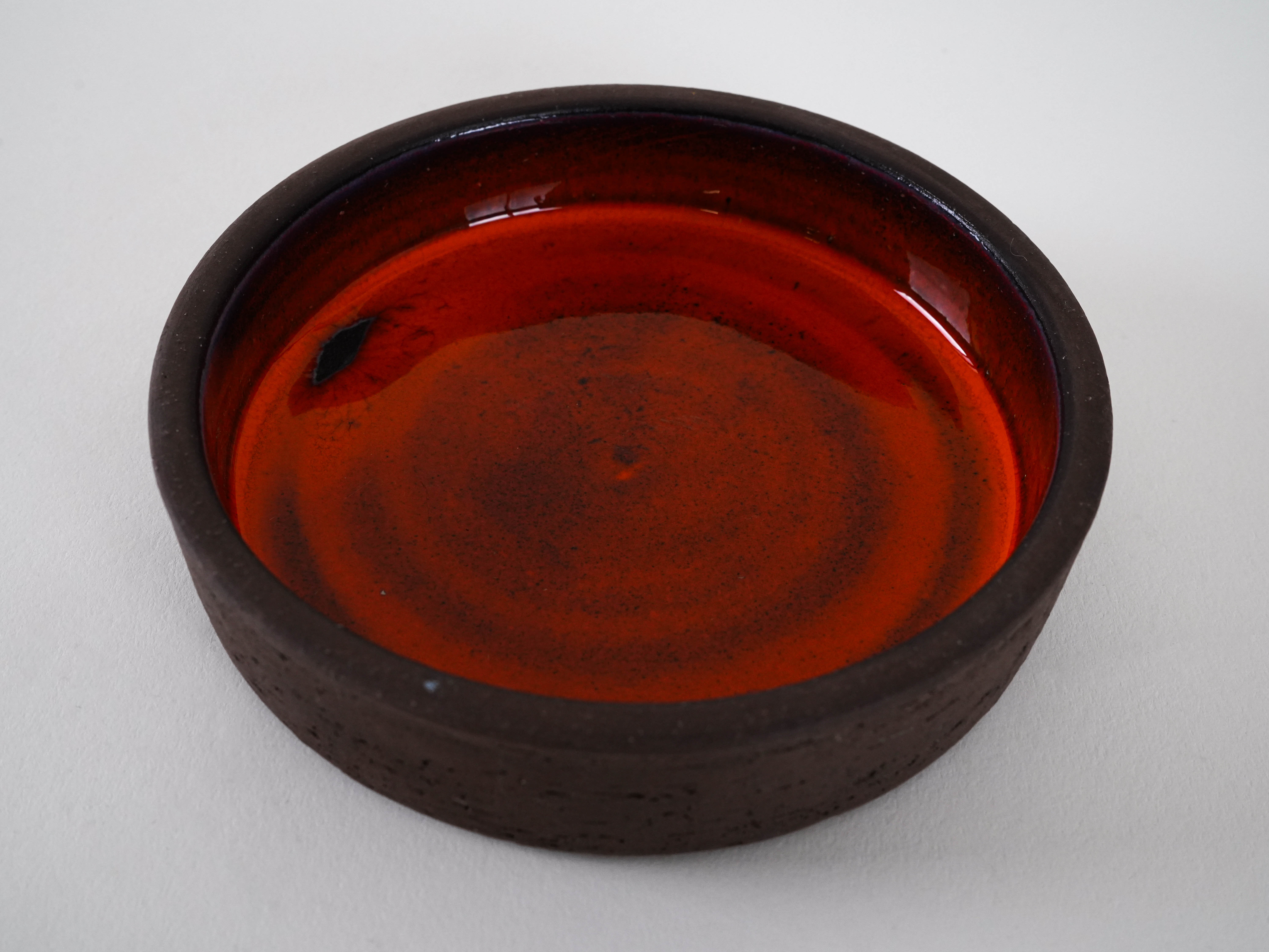 Ceramic bowl Red