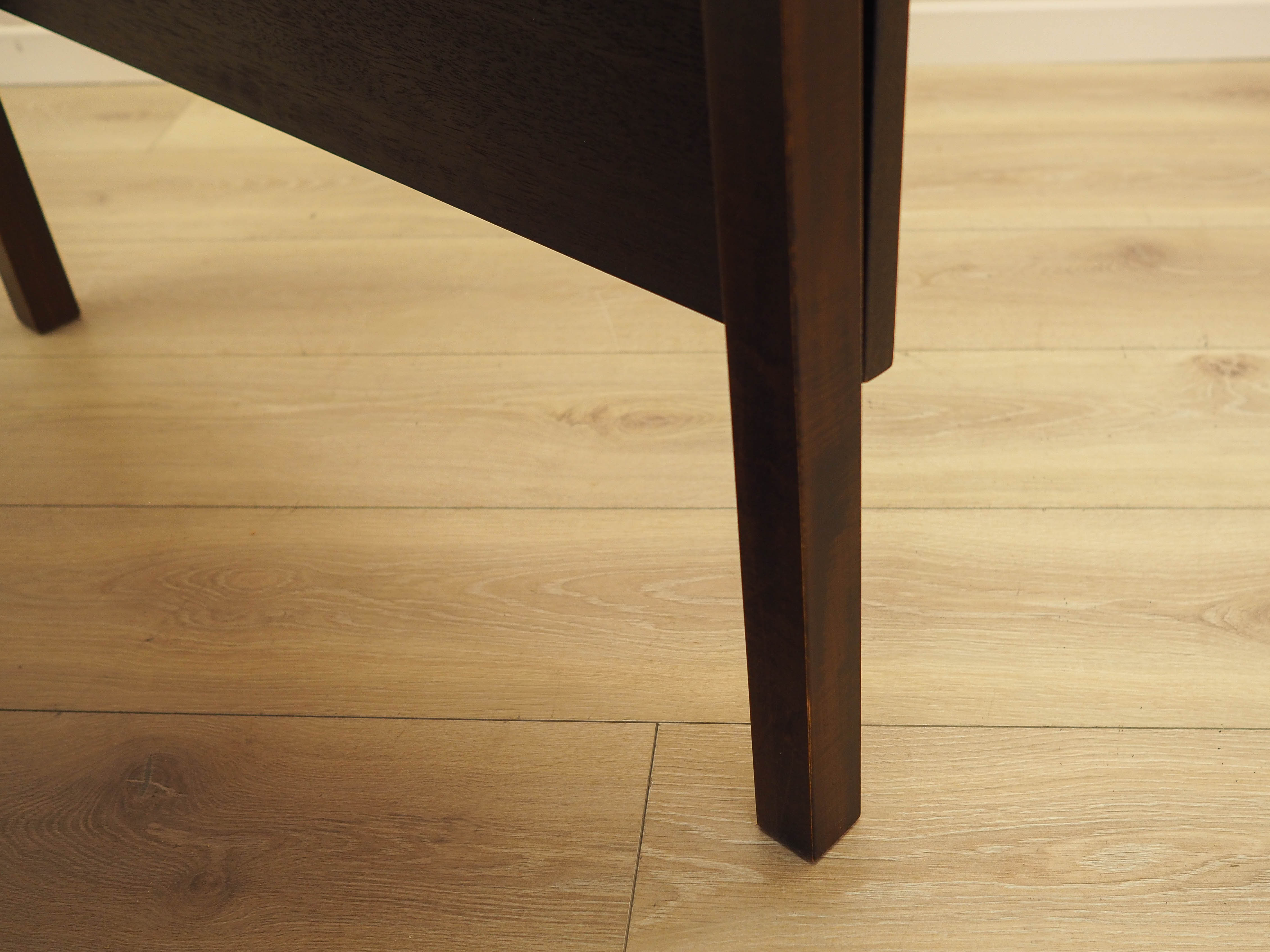 Extendable oak table 253.5x86 cm