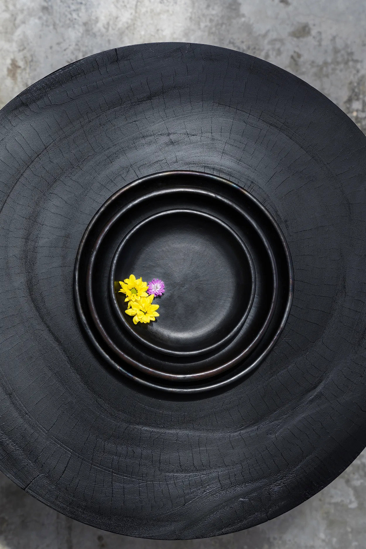 Burned Teller Schwarz