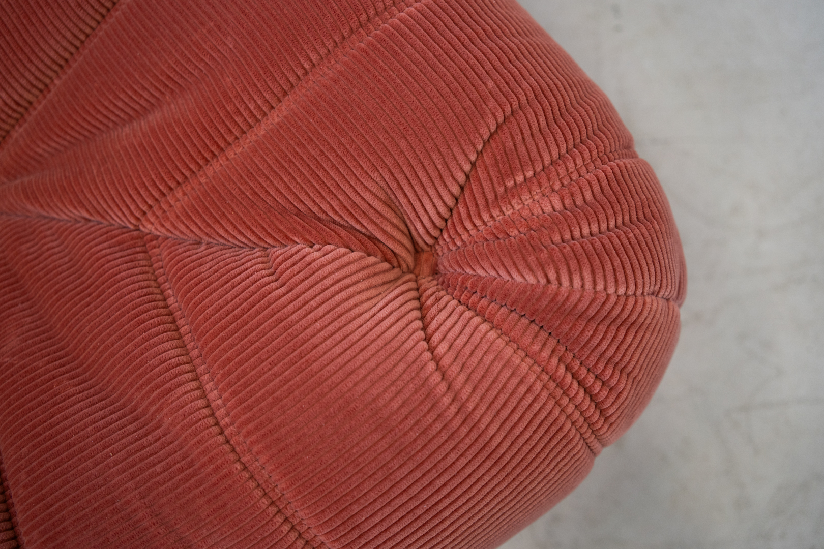 Togo Ecksofa Cord Coral