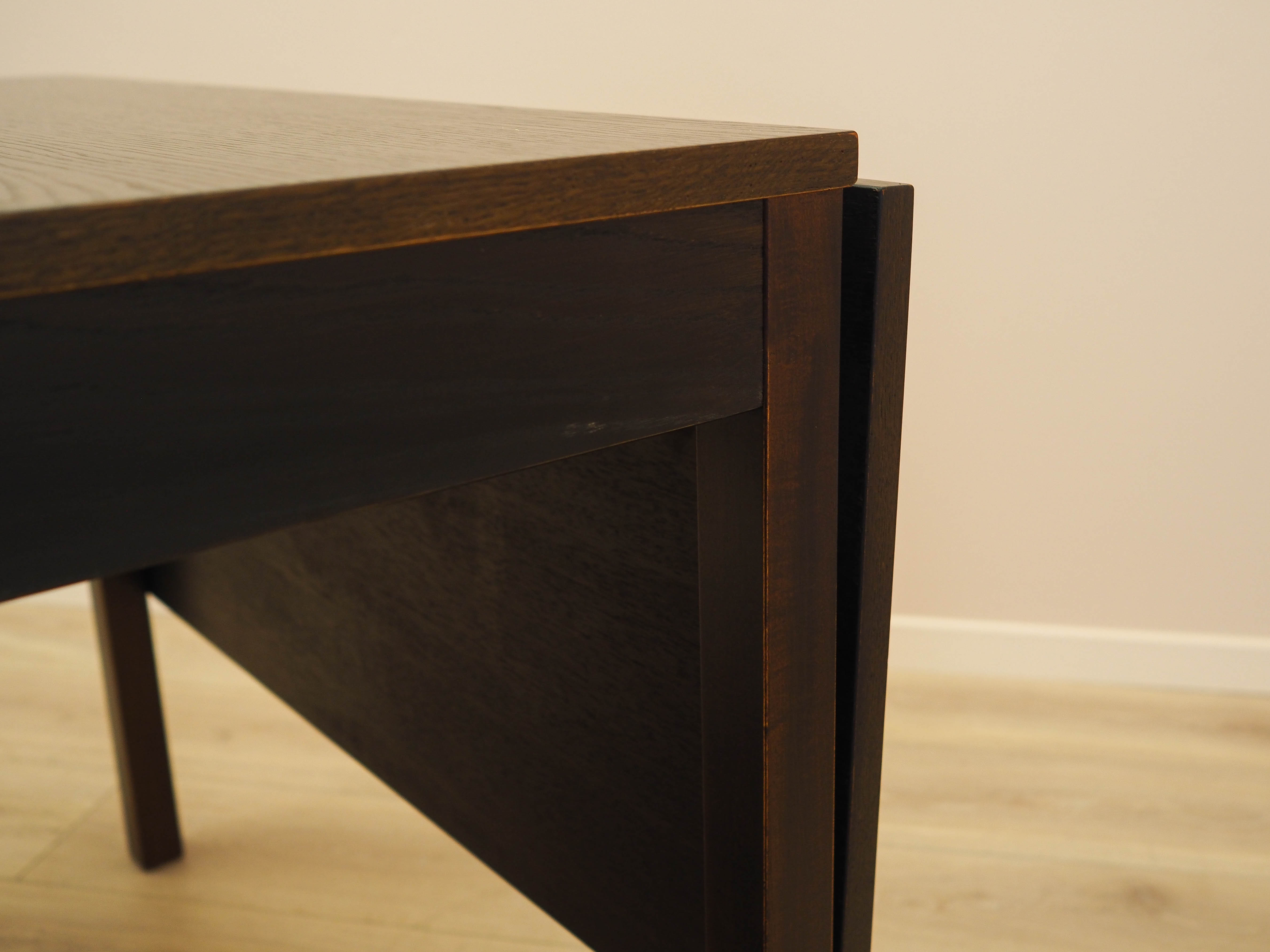 Extendable oak table 253.5x86 cm