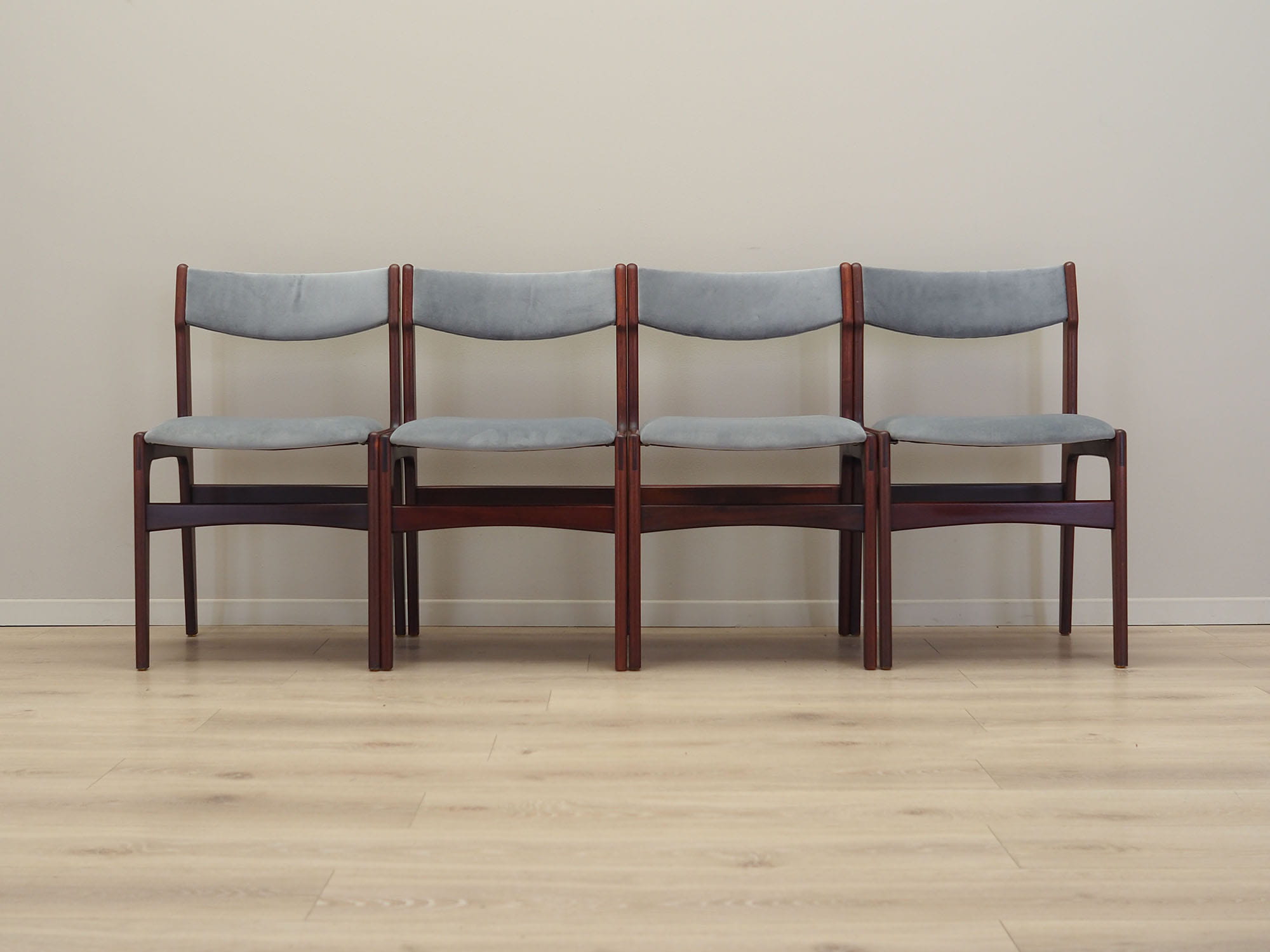 4x Vintage Chairs Mahogany Wood Velvet Grey 1970s