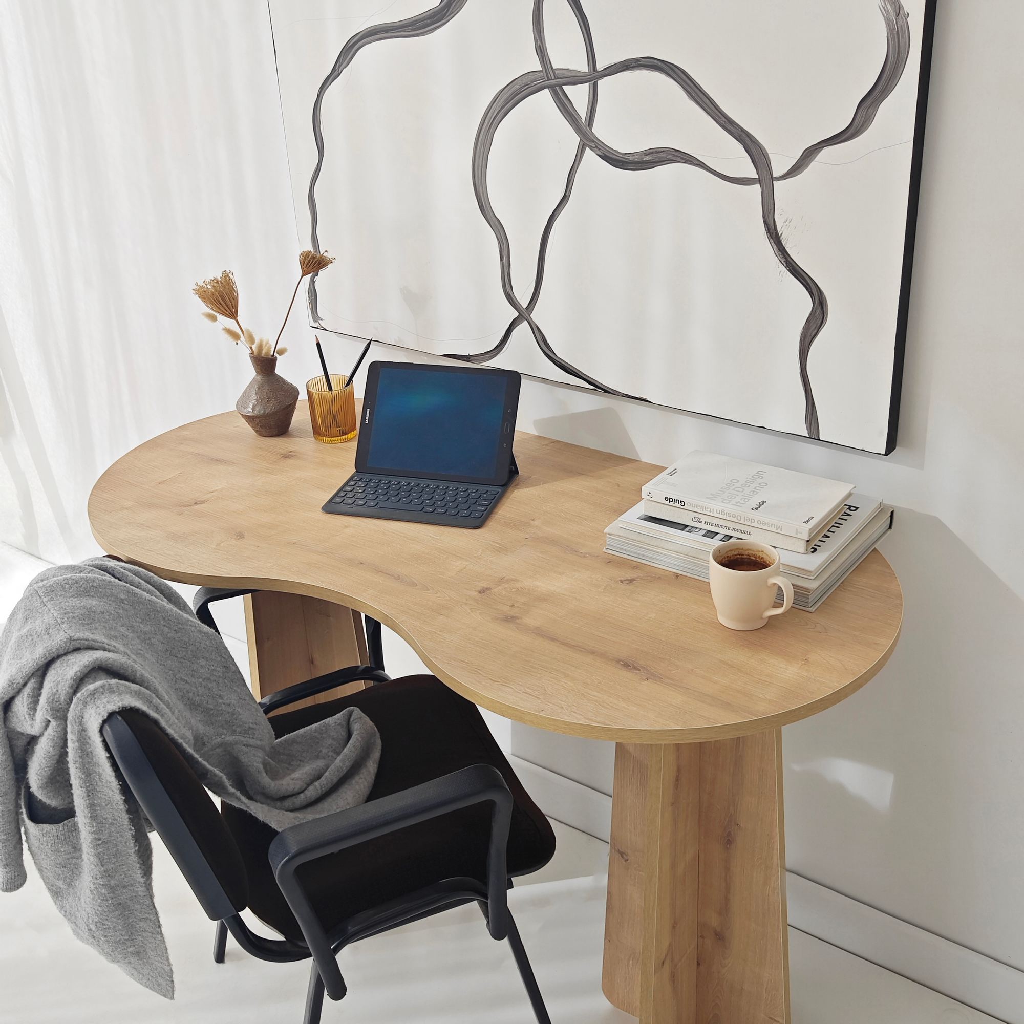 Infini Table Sapphire Oak