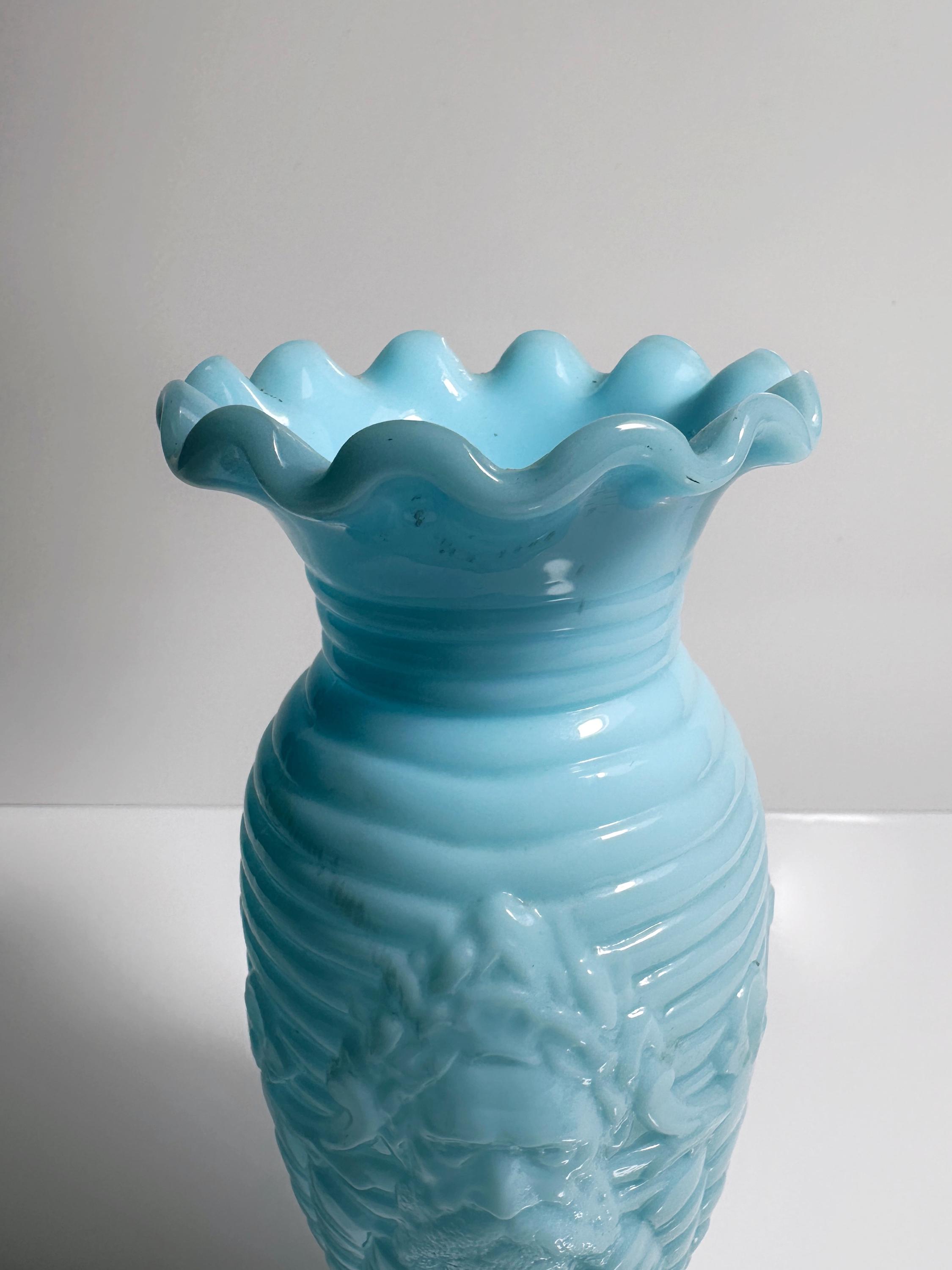 4597 Vase Milchglas Blau 1900er Jahre