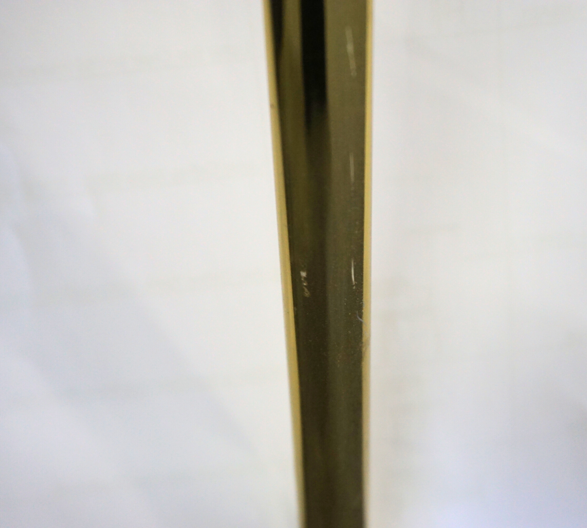 Elefy JH29 Armlehnstuhl Messing Blau