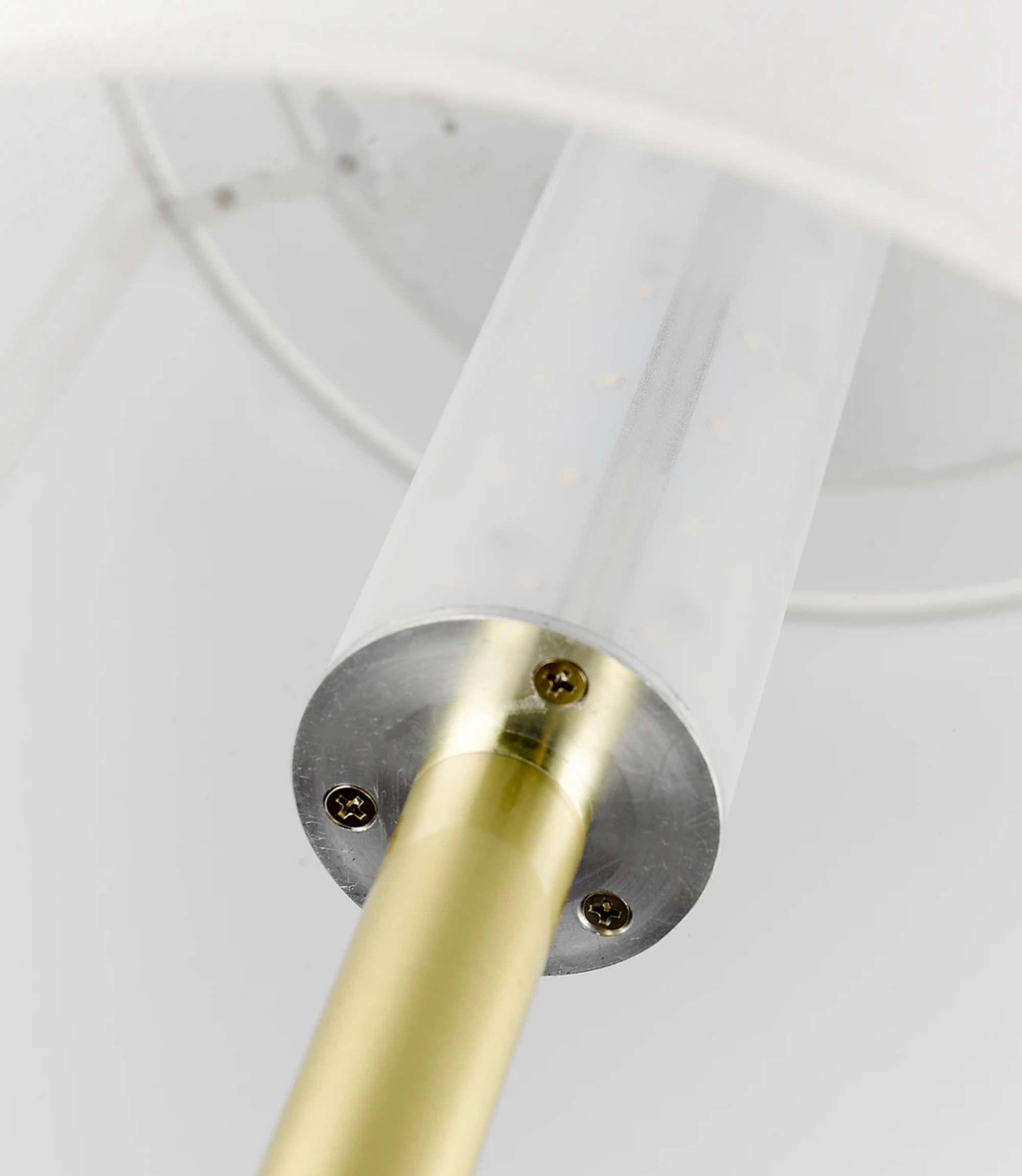 LED Stehleuchte Webstoff Messing
