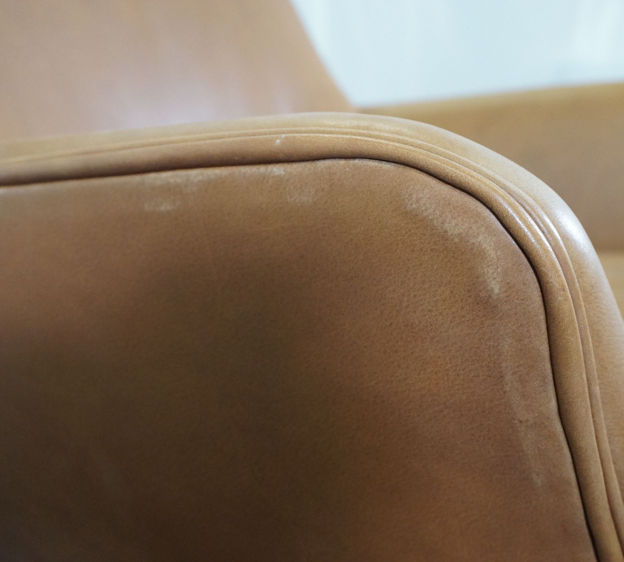 Oscar Sessel Leather Bronze
