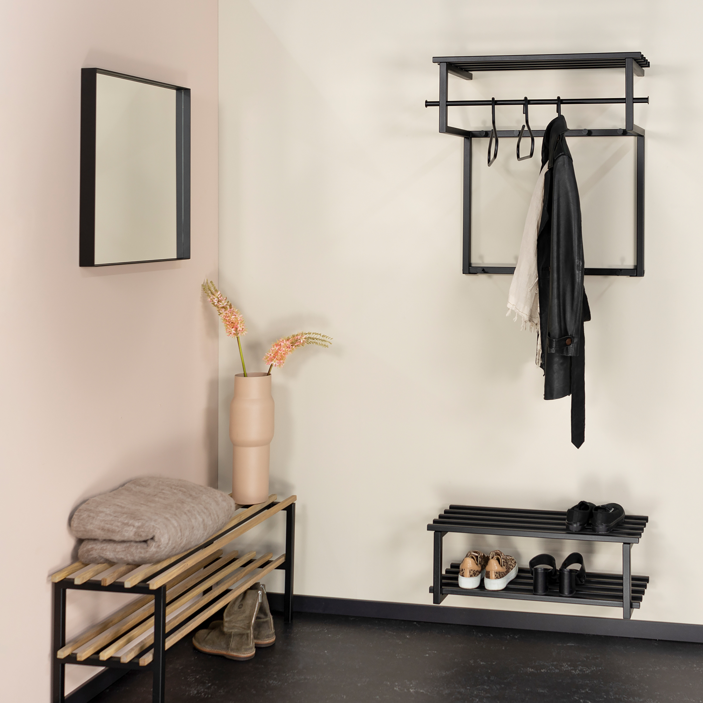 Norton Wandgarderobe Metall Schwarz