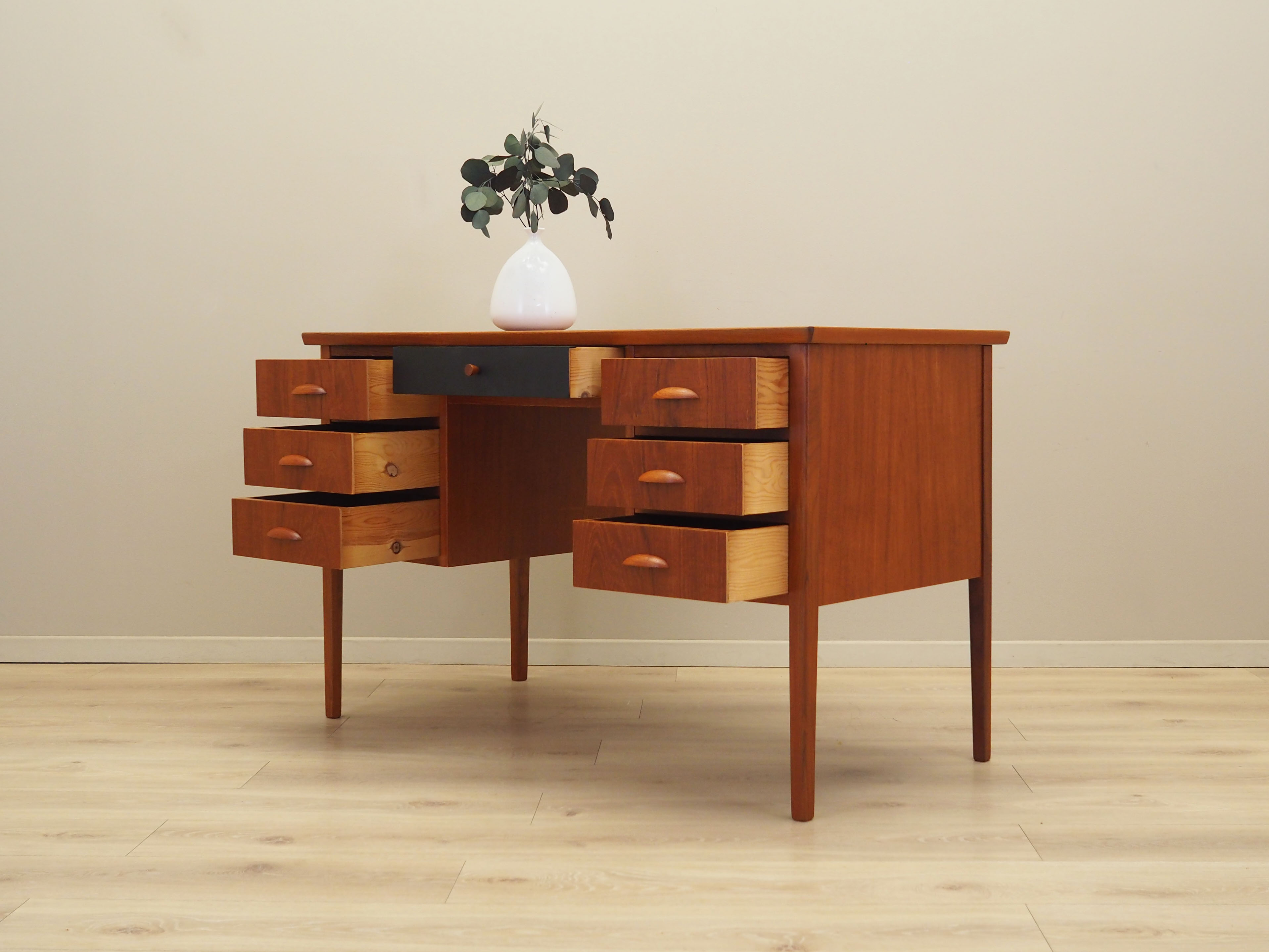 Schreibtisch Teakholz 1970er Jahre
