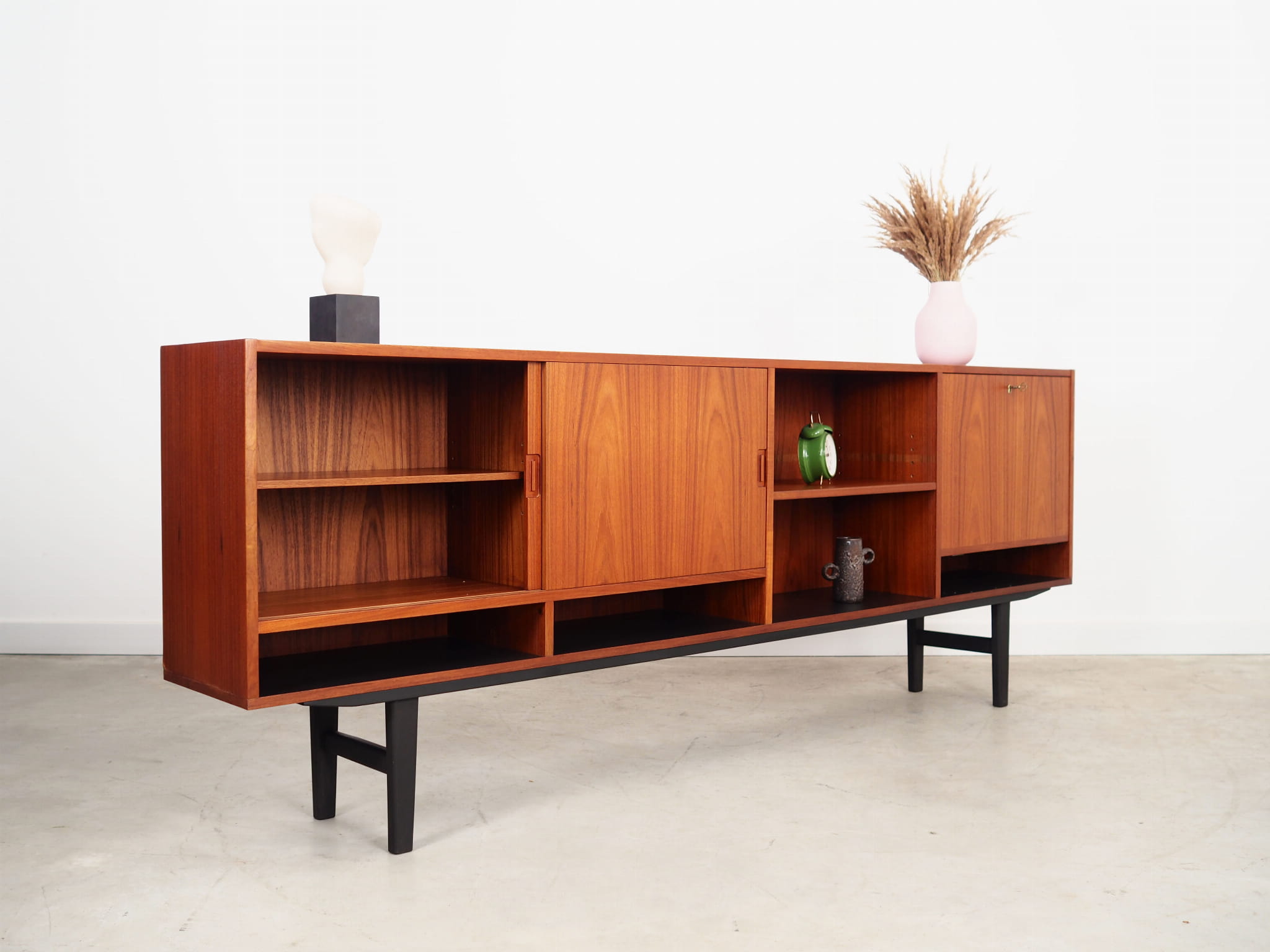 Vintage Sideboard Teakholz Braun 1970er Jahre