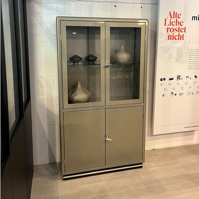 Classic Line Vitrinenschrank SB 424-4 Stahl Perlbeige
