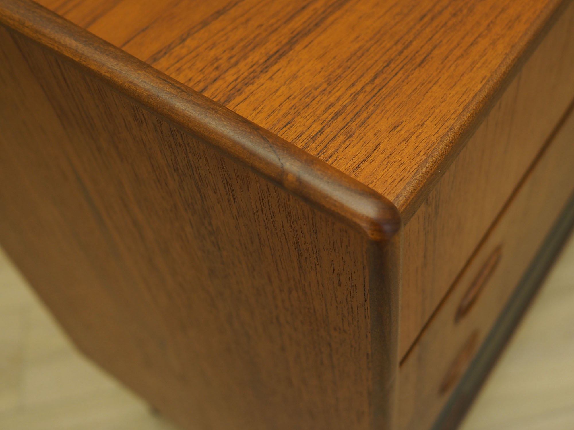 Chest of drawers Teak wood 1970s