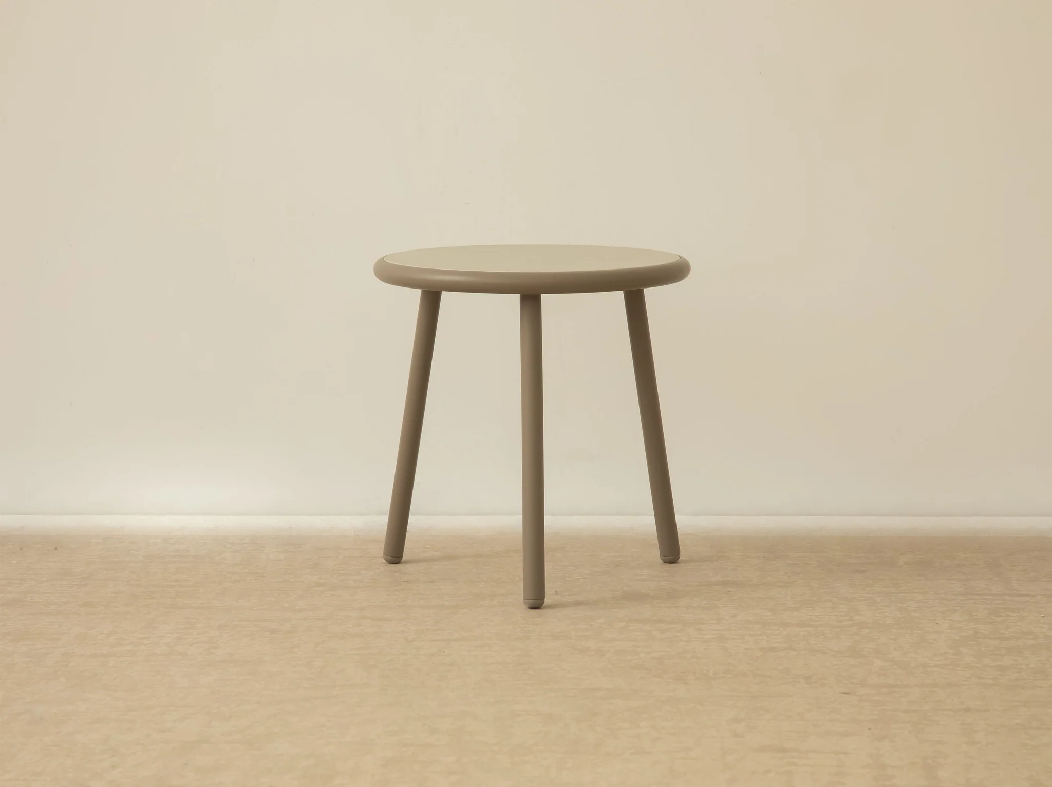 Tavolino da esterno Roig in pietra beige