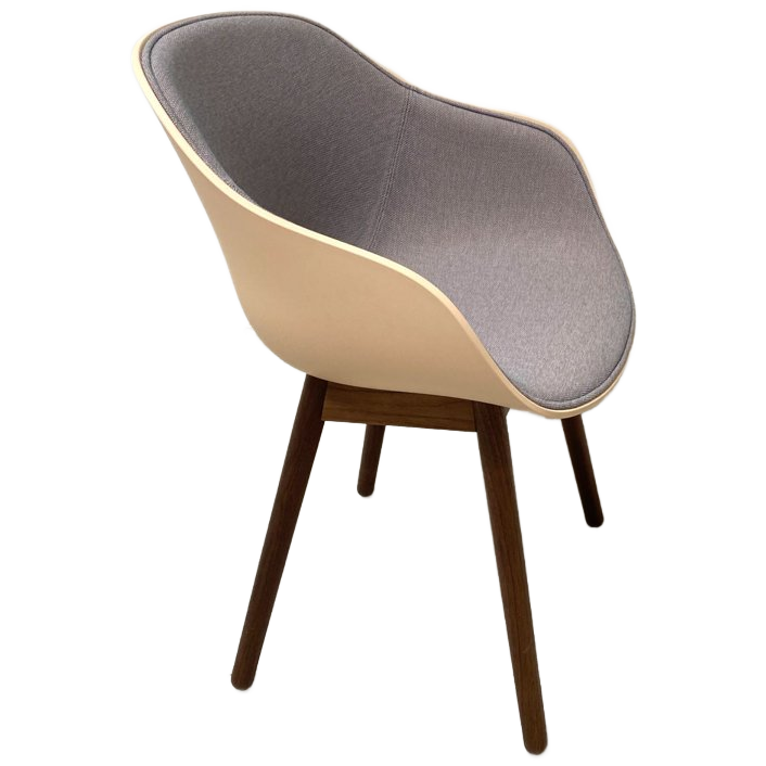 About A Chair AAC123 Stuhl Nussbaum