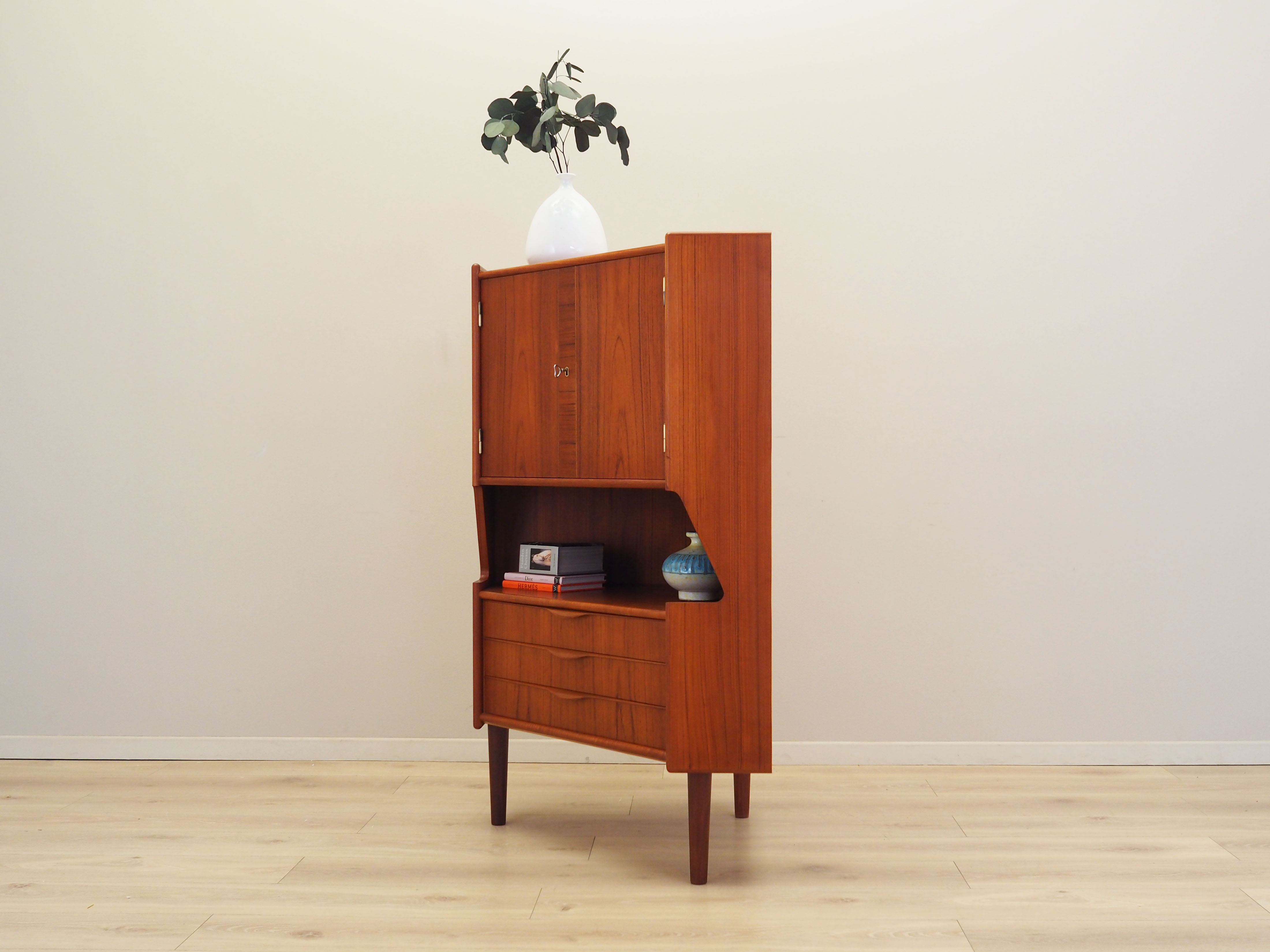 Schrank Teakholz 1970er Jahre