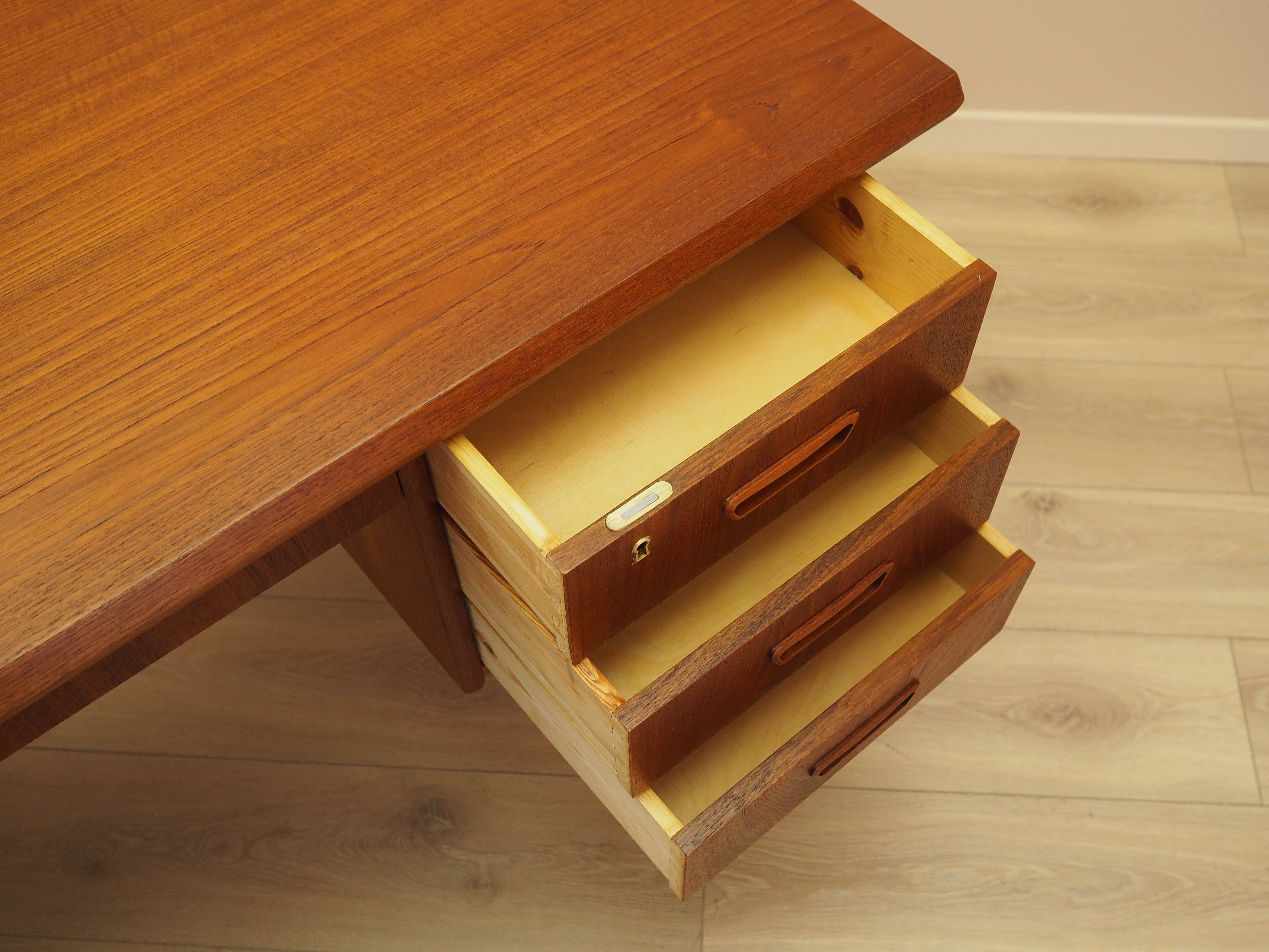 Teak-Schreibtisch 1970er Jahre 